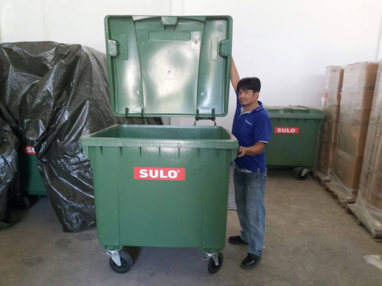 ถังขยะเทศบาล พร้อมล้อเข็น 660 ลิตรฝาเรียบ (สีเขียว)