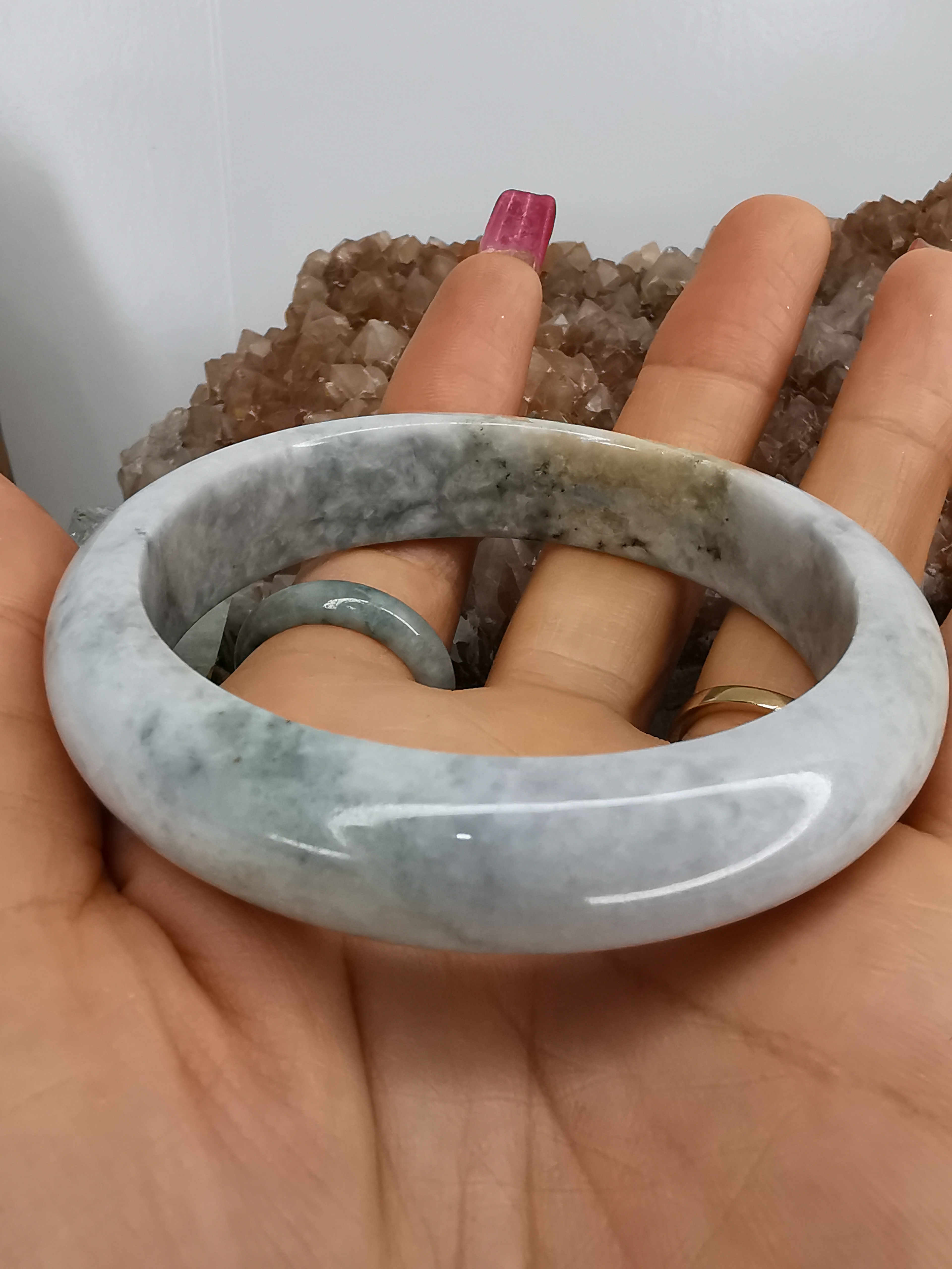 White Green Yellow Brown Jade Bangle กำไลหยกเจไดต์แท้ Diameter/ เส้นผ่านศูนย์กลางด้านใน 57 mm.