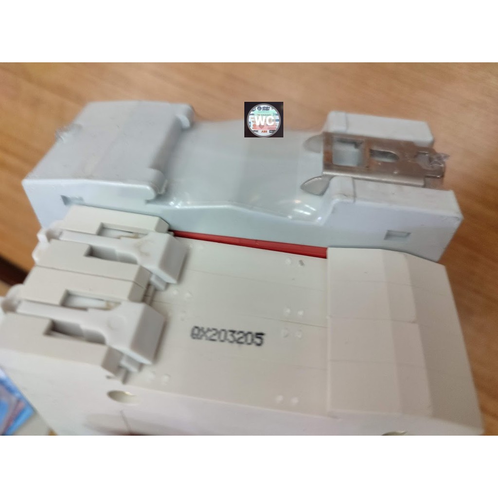 DC Circuit Breaker 20A + DC Surge Protector DC (เบรกเกอร์ DC 20 แอมป์+กันฟ้า) ใช้กับงานโซล่าเซลล์