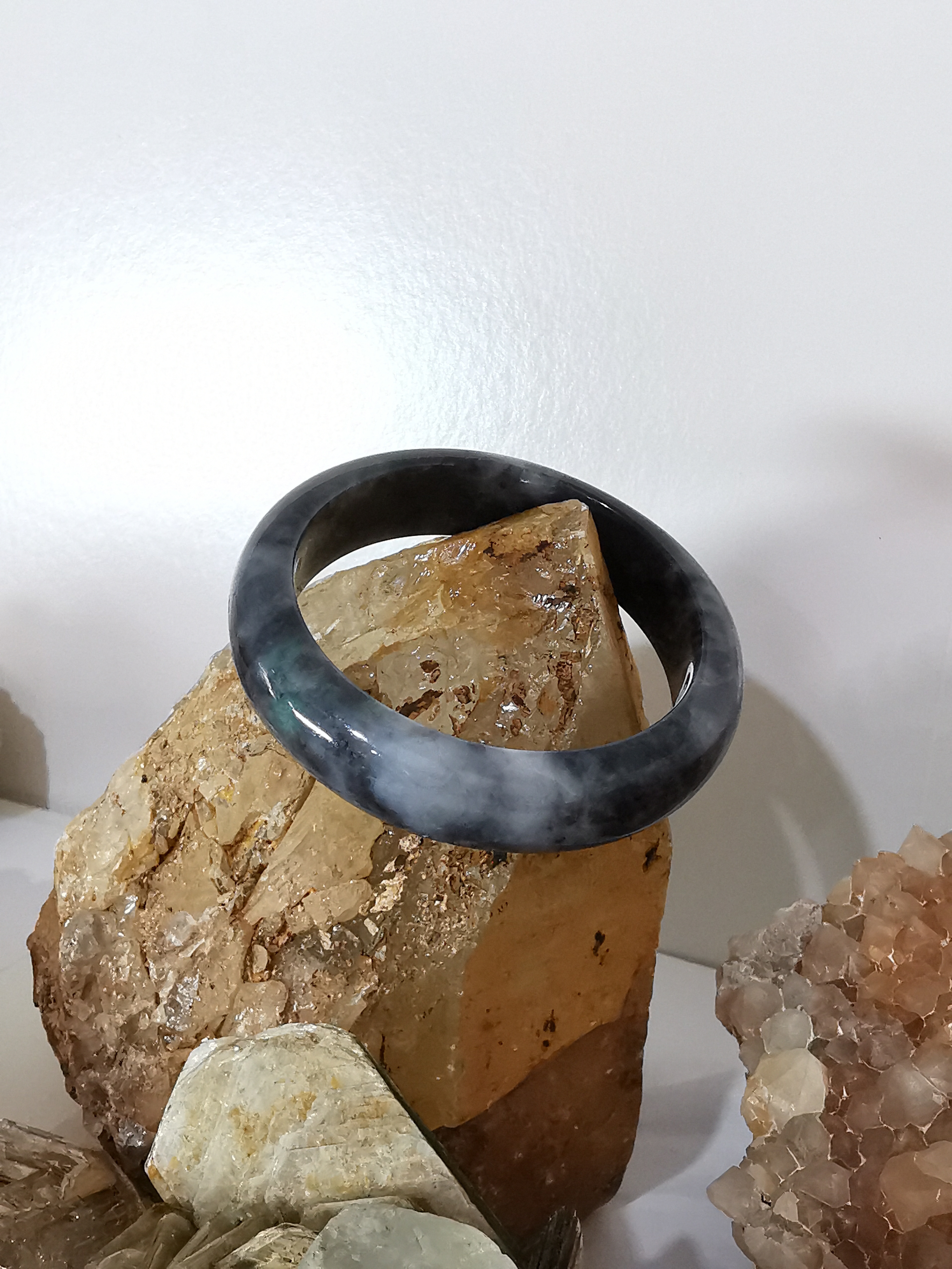 Black Grey White Green Bangle กำไลหยกเจไดต์แท้ Diameter/ เส้นผ่านศูนย์กลางด้านใน 56 mm.