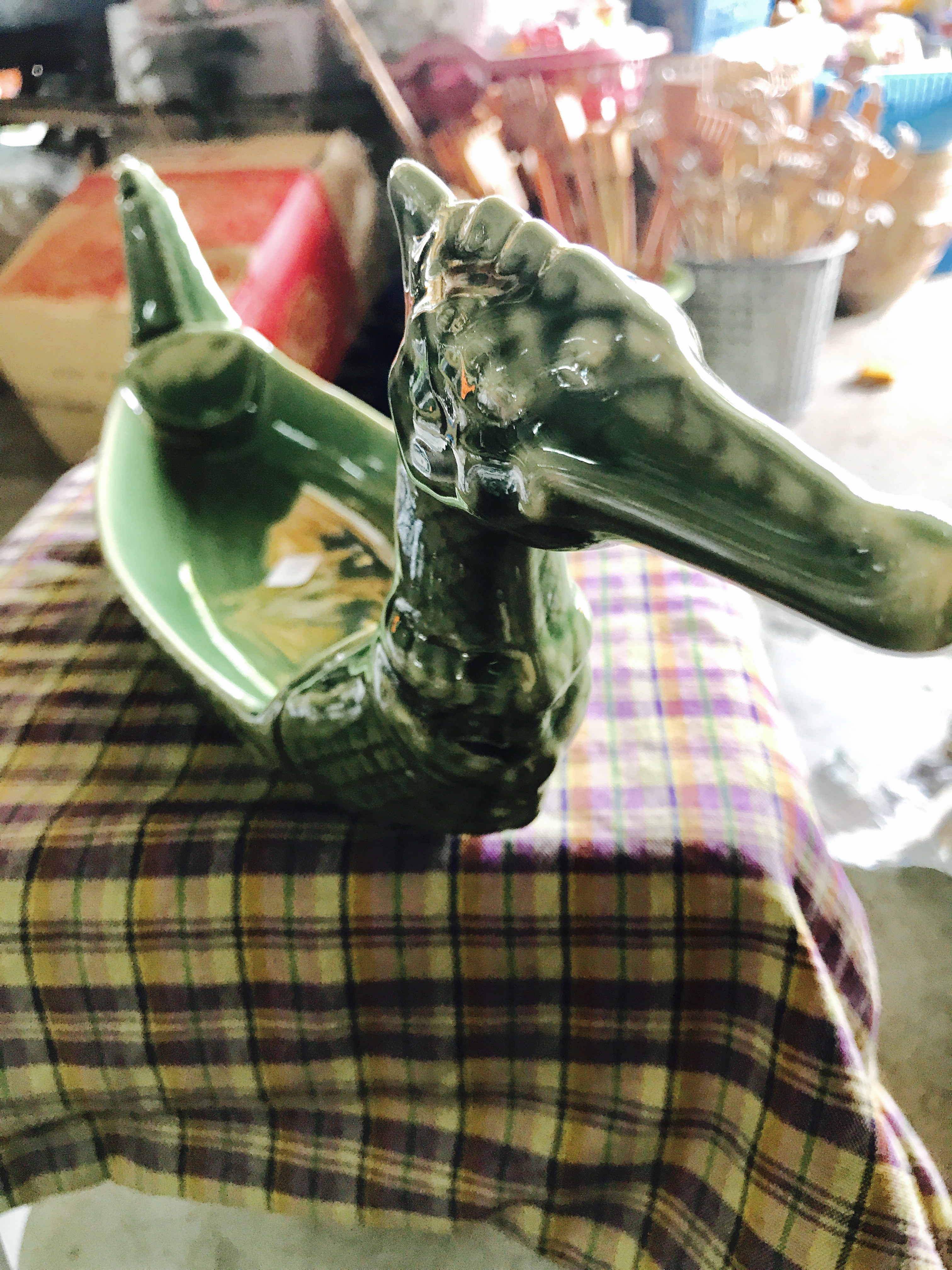 จานเรือสุพรรณหงส์