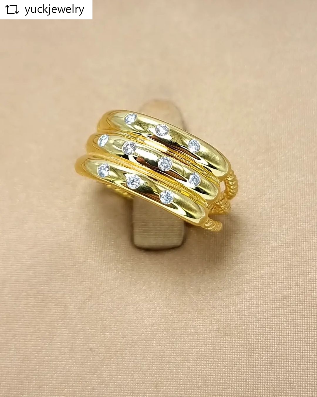 🚫ปิดการขาย(SoIdOut)🚫แหวนทองคำ 18K เพชรเกสร 2 ตัง 10 เม็ด รวม 20 ตัง น้ำ 96-97 ความสะอาด vvs-vs หน้ากว้าง 9 มิล ไซส์ 52 น้ำหนัก 4.86 กรัม ราคา 9450.-(Net)