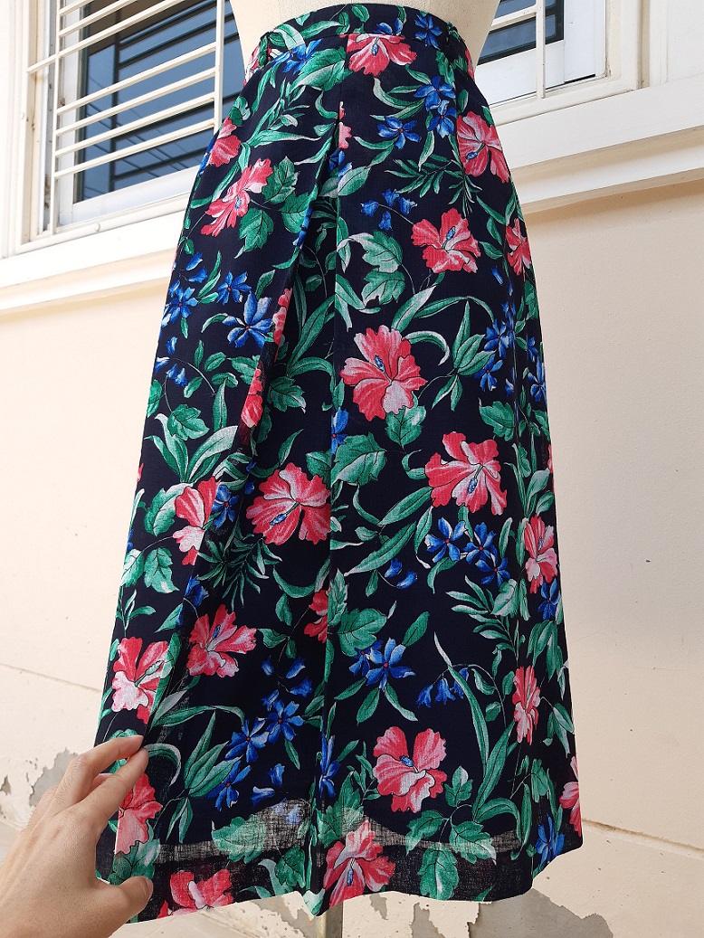 กระโปรงวินเทจลายดอกไม้