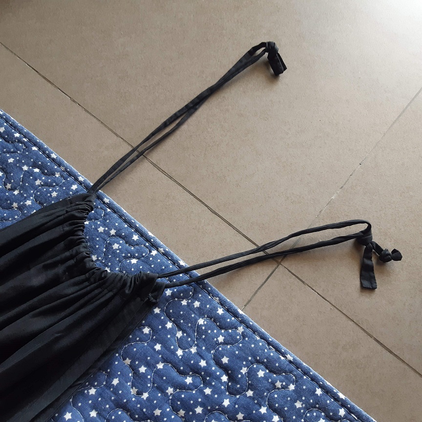 เดรสวินเทจลายดอกไม้ สายผูกปรับความยาวได้เอง