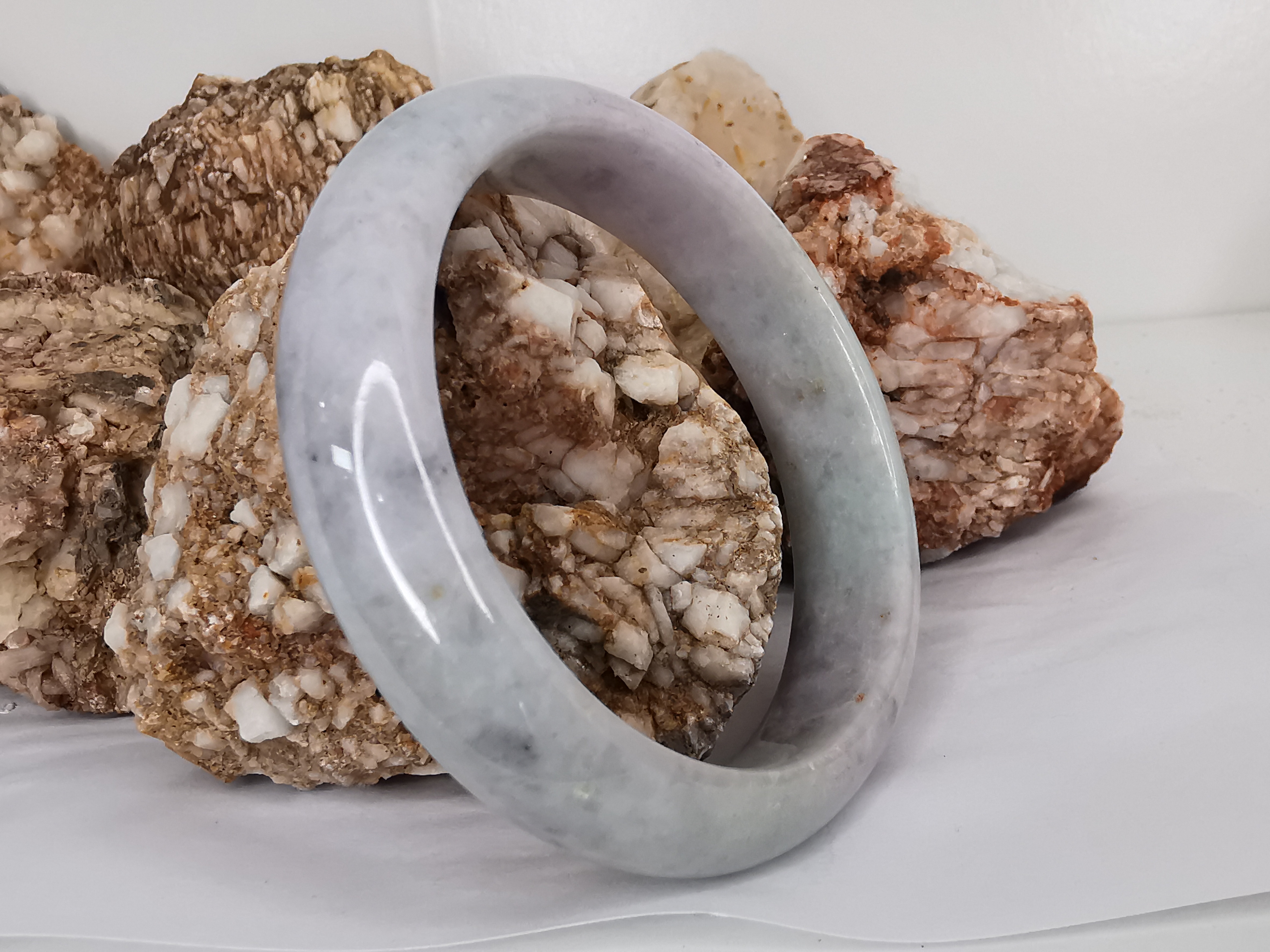 White Green Grey Bangle กำไลหยกเจไดต์แท้ Diameter/ เส้นผ่านศูนย์กลางด้านใน 63 mm.