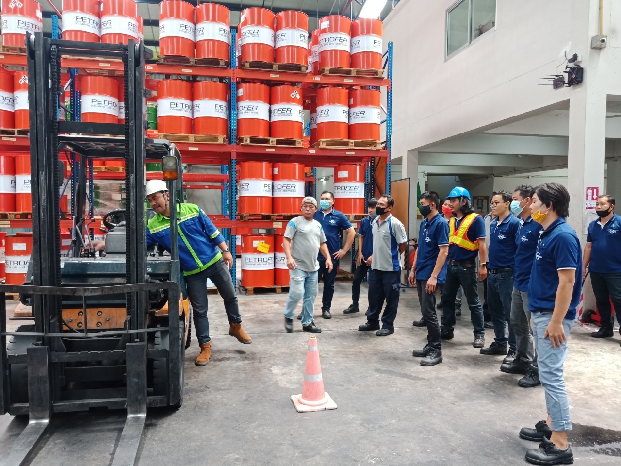 อบรมหลักสูตร Forklift โฟล์คลิฟท์ ตามกฎหมายใหม่ หลักสูตรการอบรมลูกจ้างซึ่งจะทำหน้าที่ผู้ขับรถยก