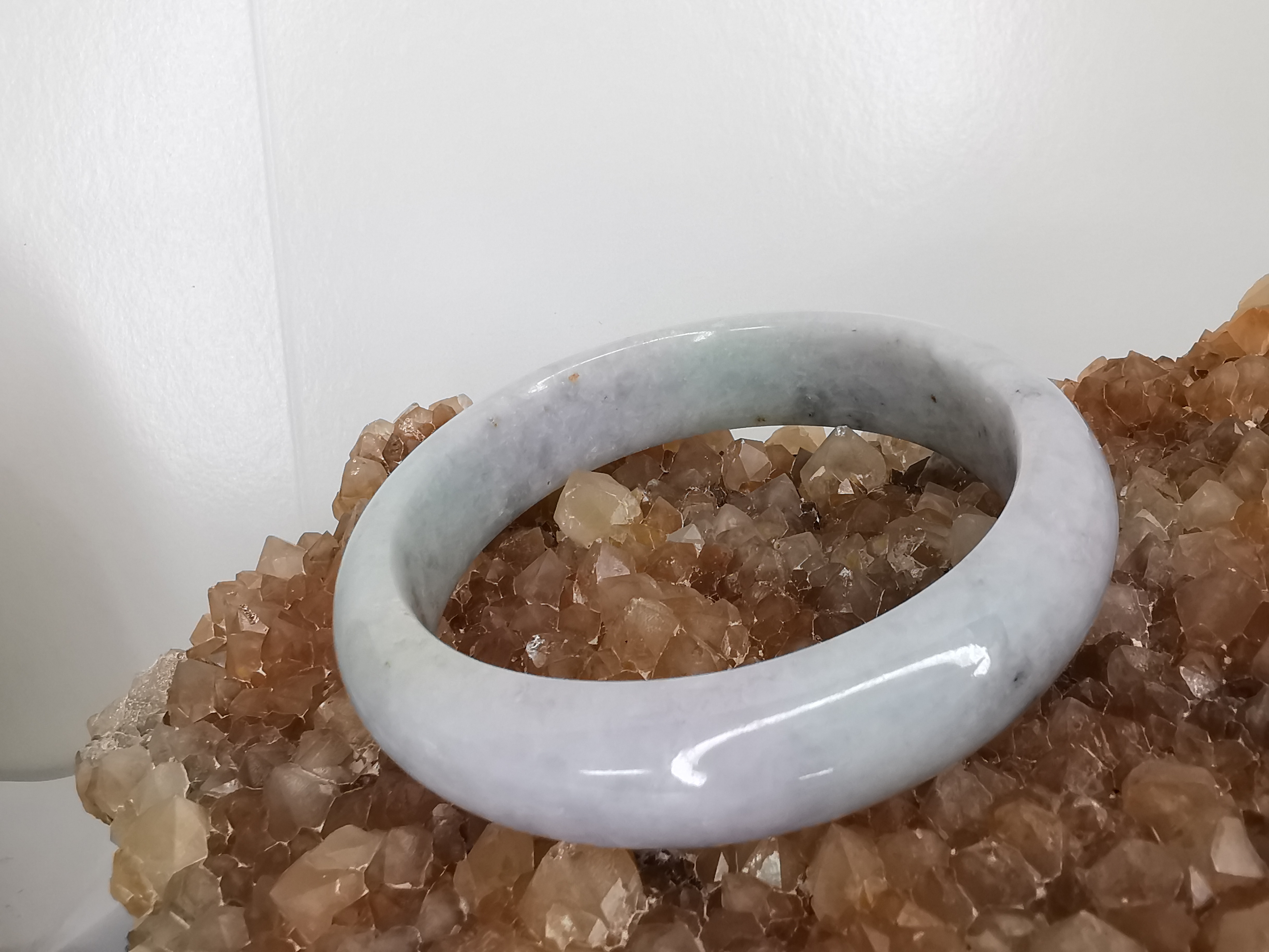 White Green Grey Bangle กำไลหยกเจไดต์แท้ Diameter/ เส้นผ่านศูนย์กลางด้านใน 63 mm.