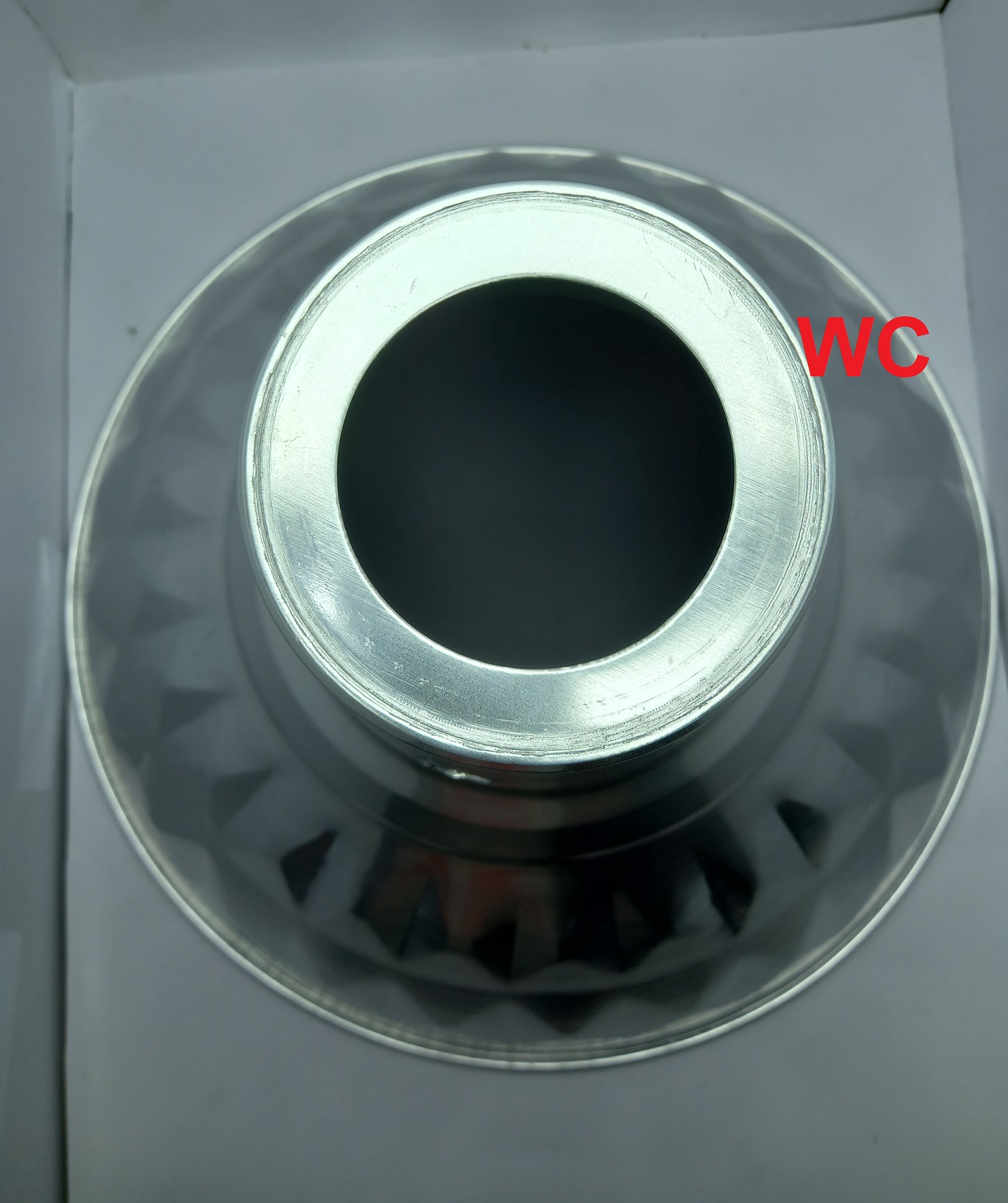 โคมฝาชีอลูมิเนียม ขนาด 16 นิ้ว โคมฝาชีกันน้ำ E27 ขั้วห้อยกันน้ำ พร้อมขั้วห้อยE27กันน้ำ ลายเพชร ใช้ได้กับหลอดประหยัดไฟ,หลอดเมทัลฮาไลด์, หลอดแสงจันทร์