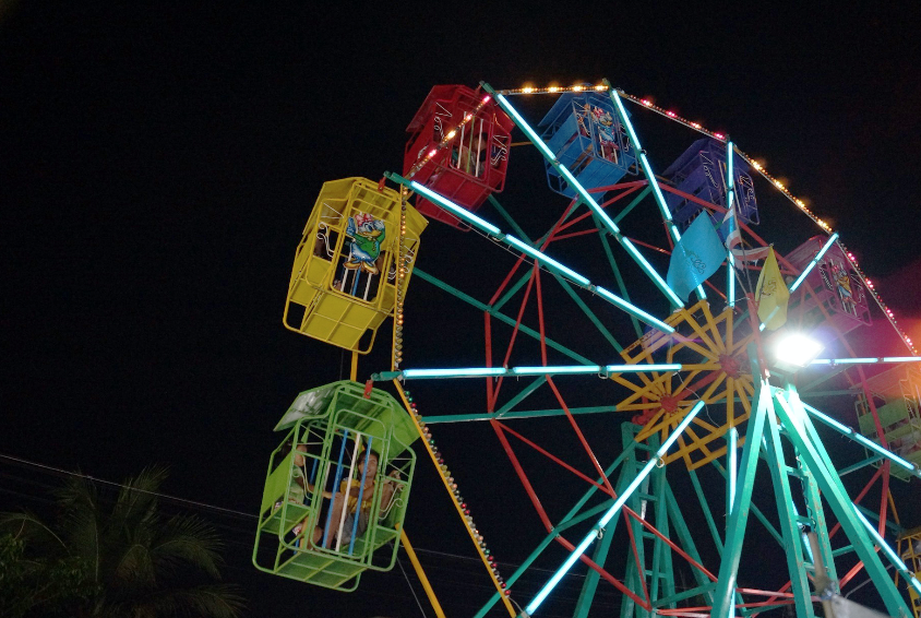 LED T8 Candy หลอดแอลอีดี T8 สี ธงชาติไทย