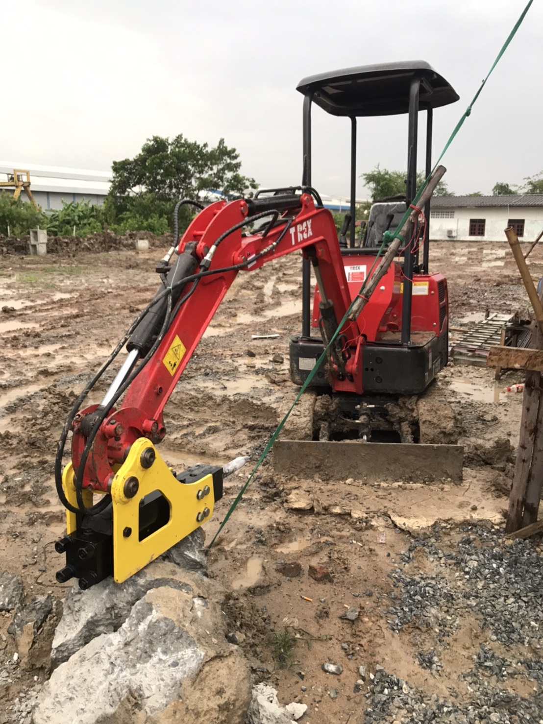 อุปกรณ์เสริมรถขุดเล็ก>>หัวแย็ก>>หัวเจาะ>>บุ้งกี่