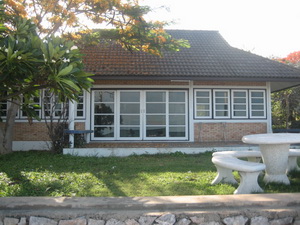 บ้านพักหาดชะอำ 3 ห้องนอน 2 ห้องนอน 5 ห้องนอน