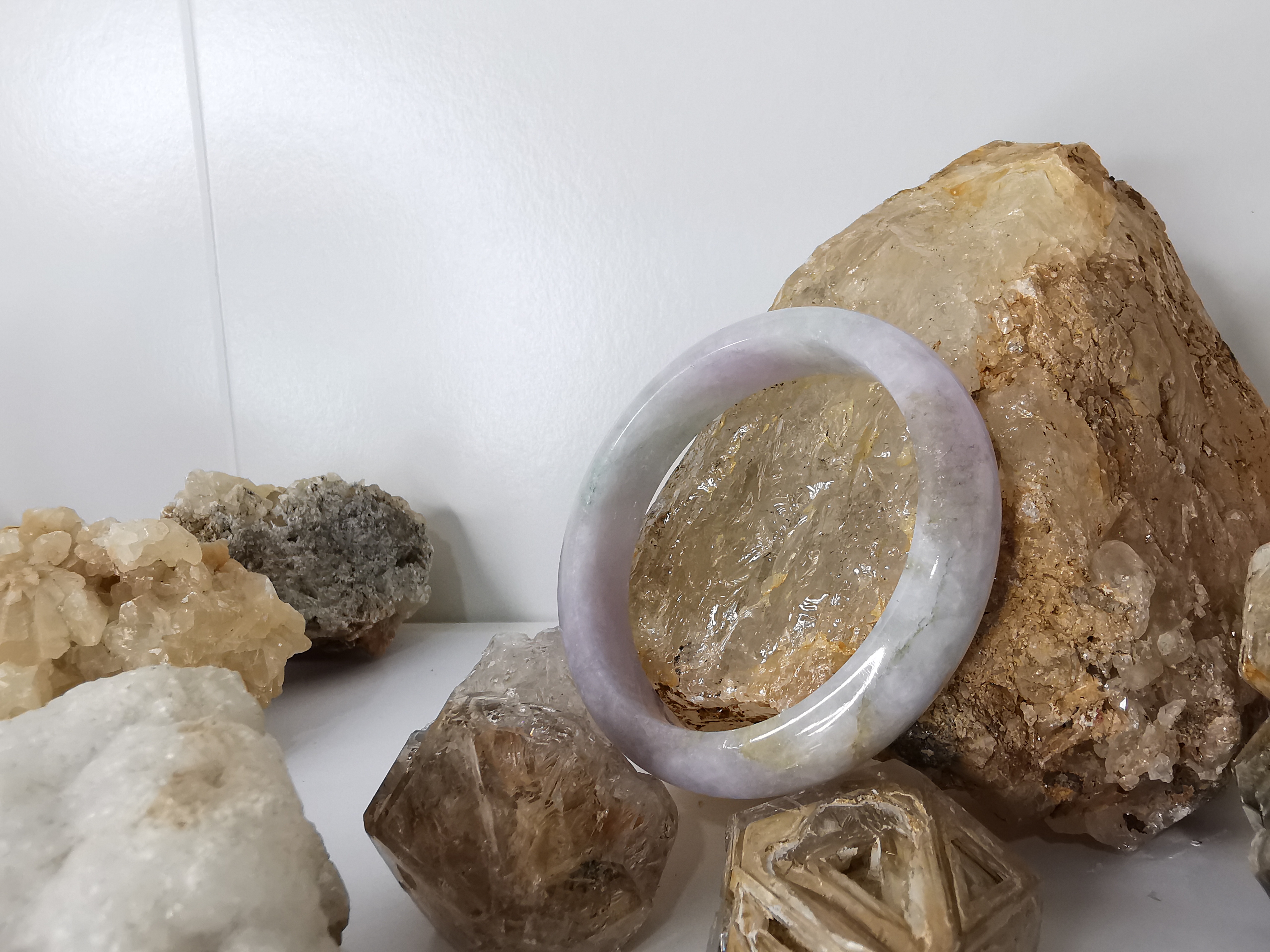 Violet Green Jade Bangle กำไลหยกเจไดต์แท้ Diameter/ เส้นผ่านศูนย์กลางด้านใน 56 mm.