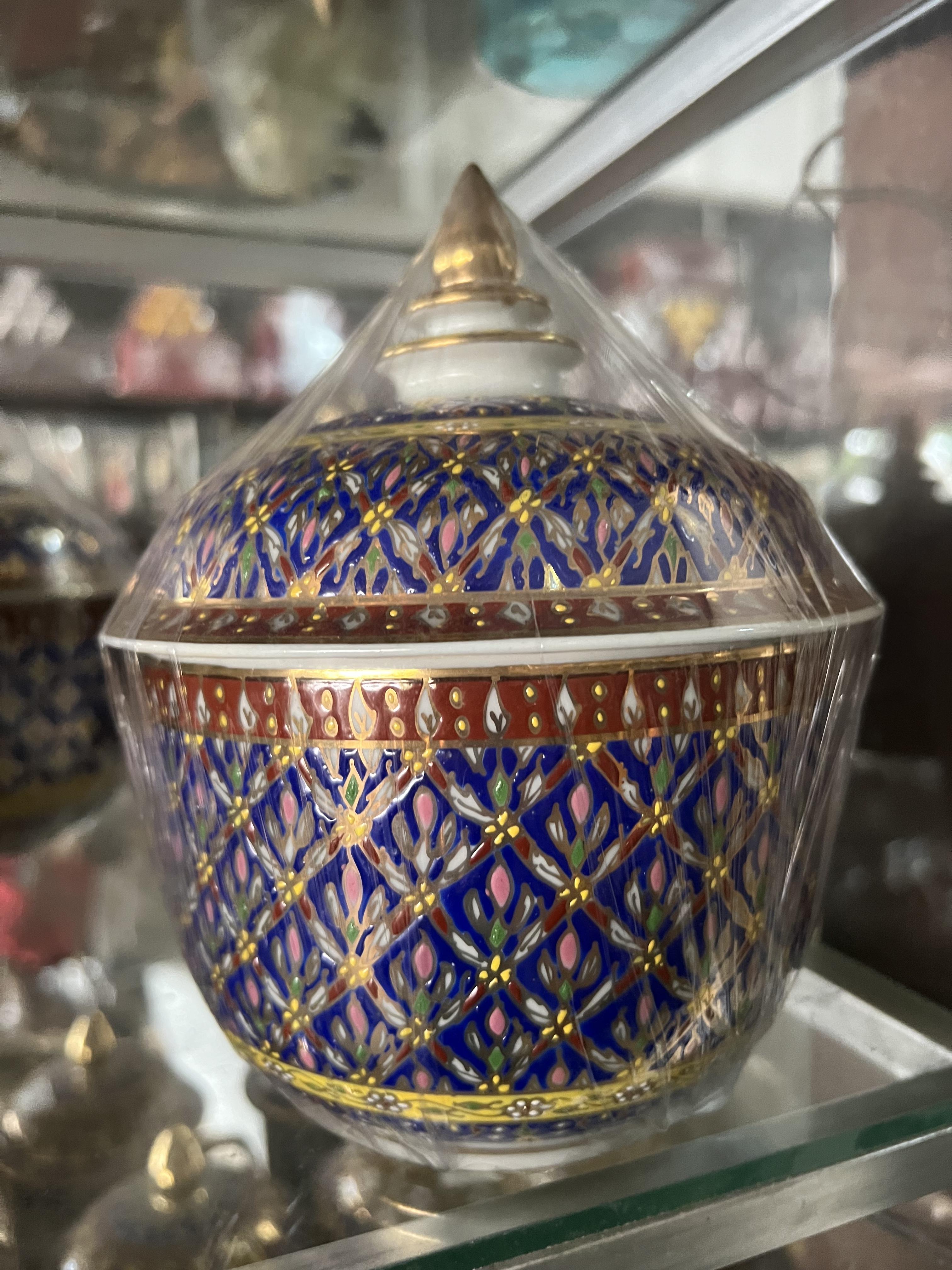 โถฝาปิดเบญจรงค์5นิ้ว