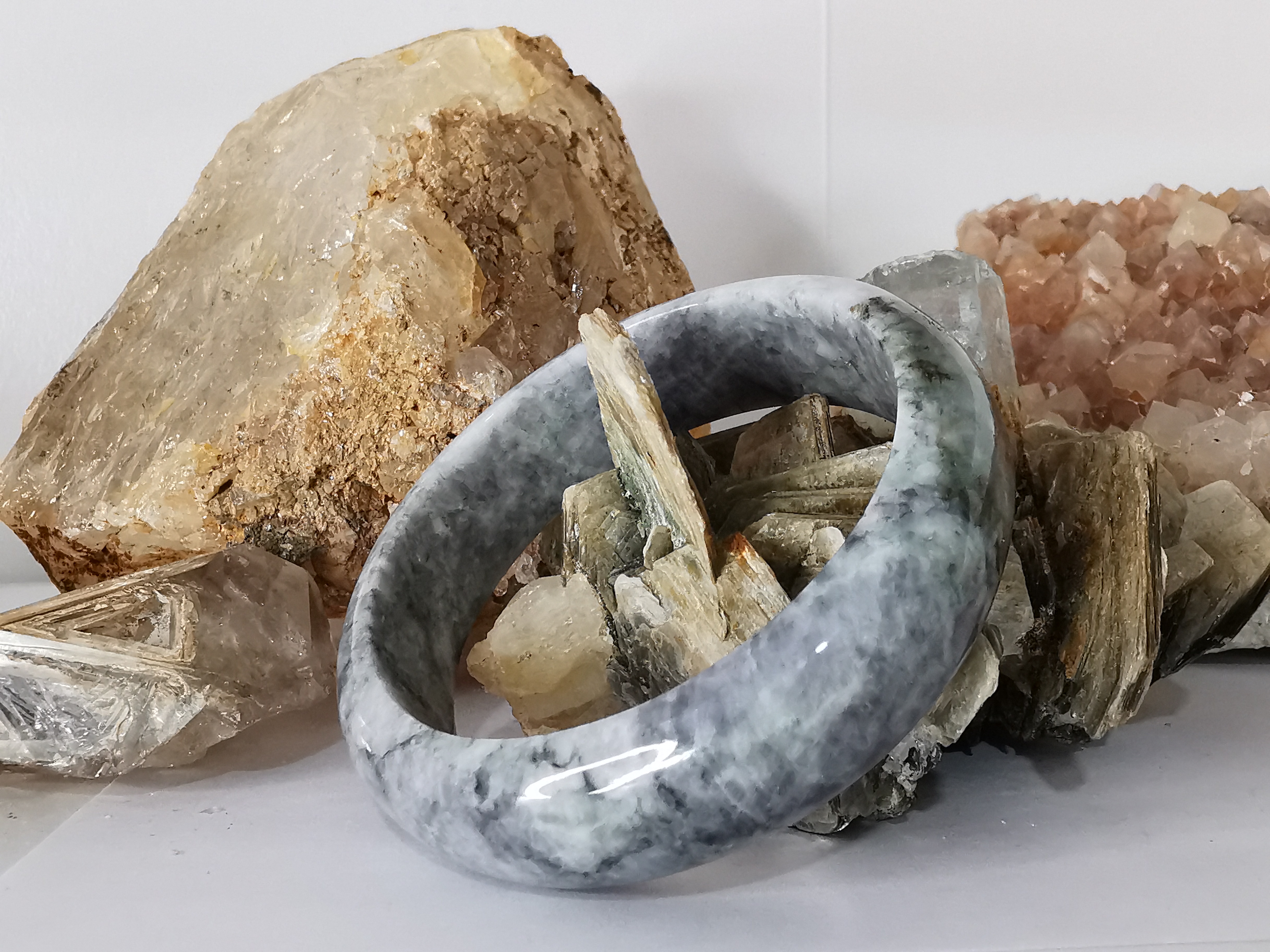 Grey Black White Green Jade Bangle กำไลหยกเจไดต์แท้ Diameter/ เส้นผ่านศูนย์กลางด้านใน 56 mm.