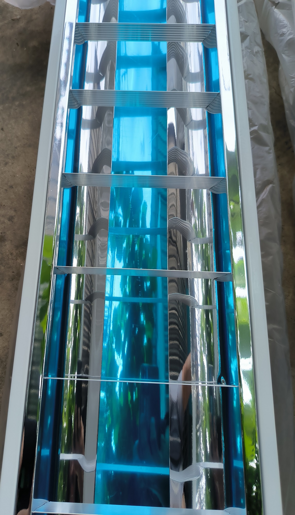 โคมตะแกรงติดลอย LED-T8 1x36 หลอดเดียว 120เซน LED VCK รุ่นGEGR 1x1200WH ขนาด 12 x 126 x 8ซม. สีขาว โคมติดลอย