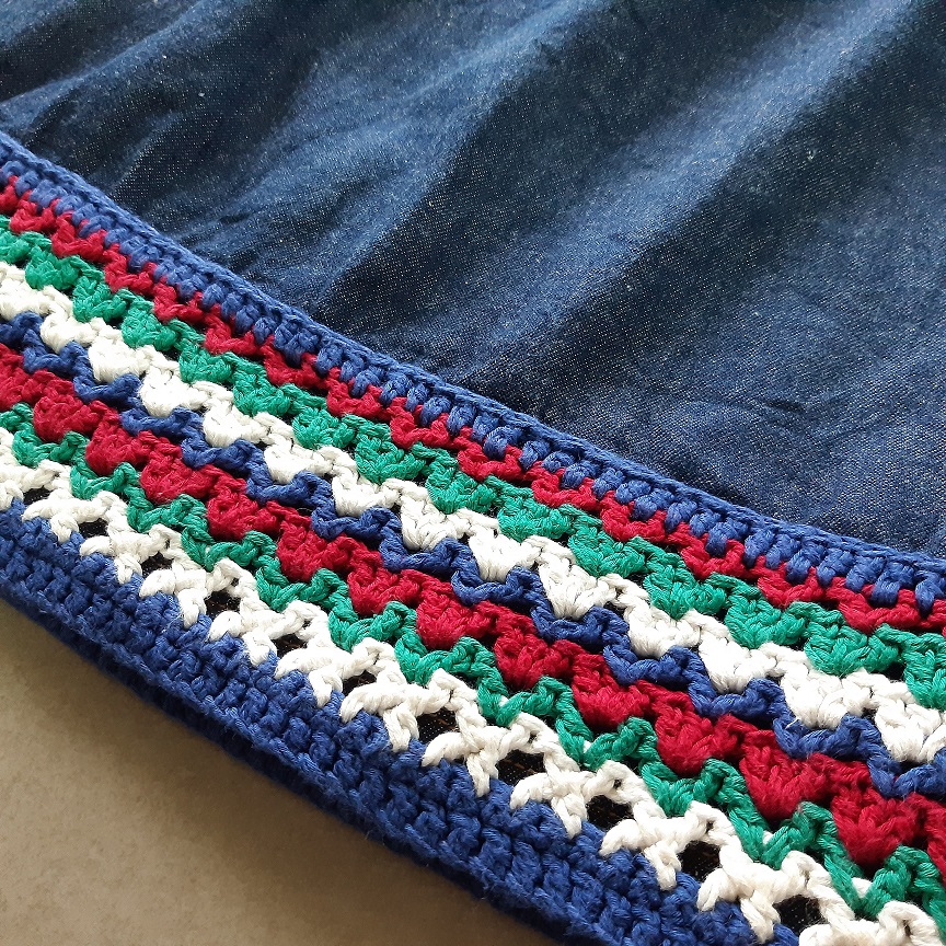 กระโปรงยีนส์สั้นทรงเอ ชายกระโปรงถักโครเชต์