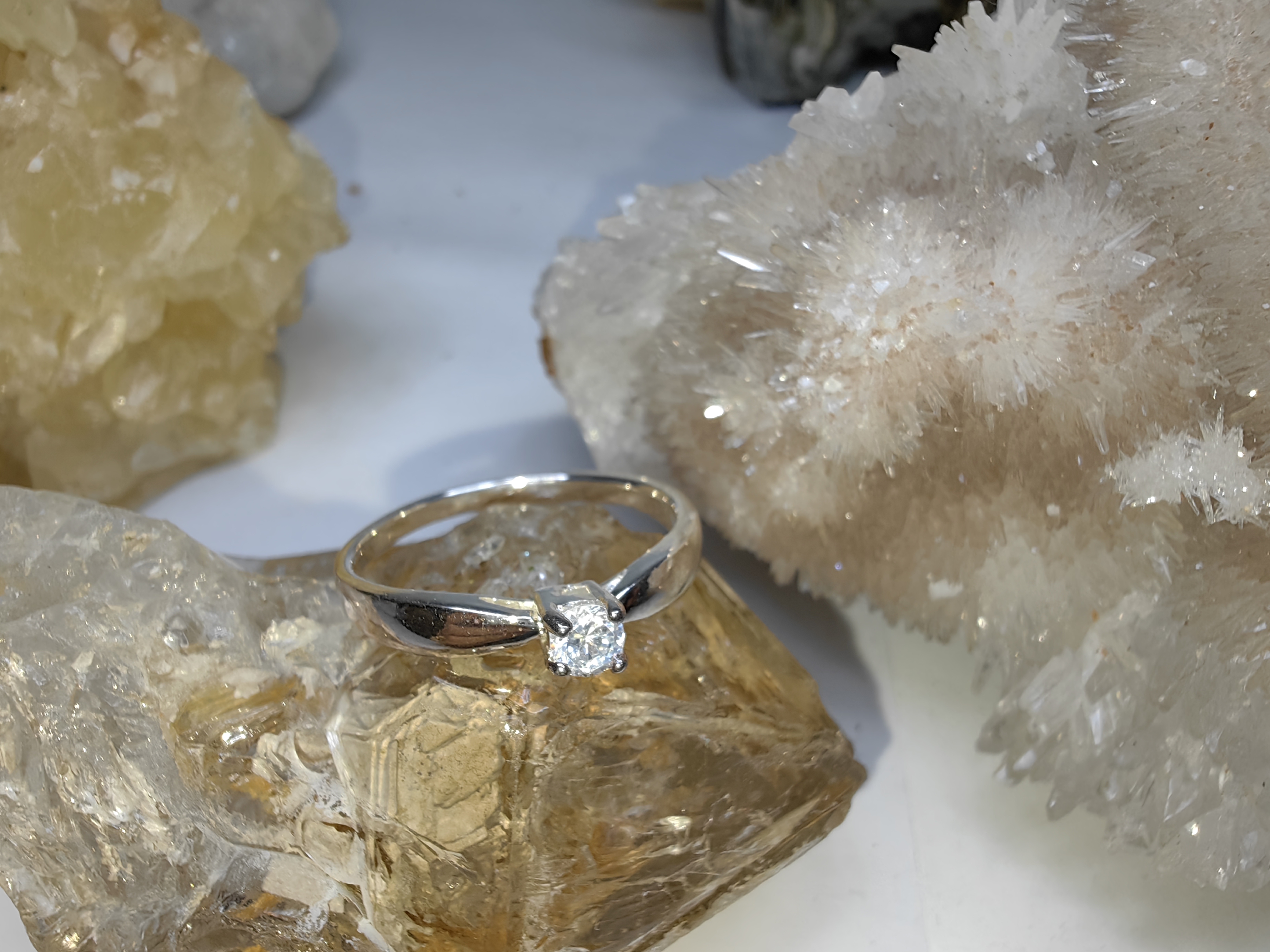 แหวนเพชร CZ เงินแท้ 92.5% Cubic Zirconia 925 Sterling Silver Ring Size 58