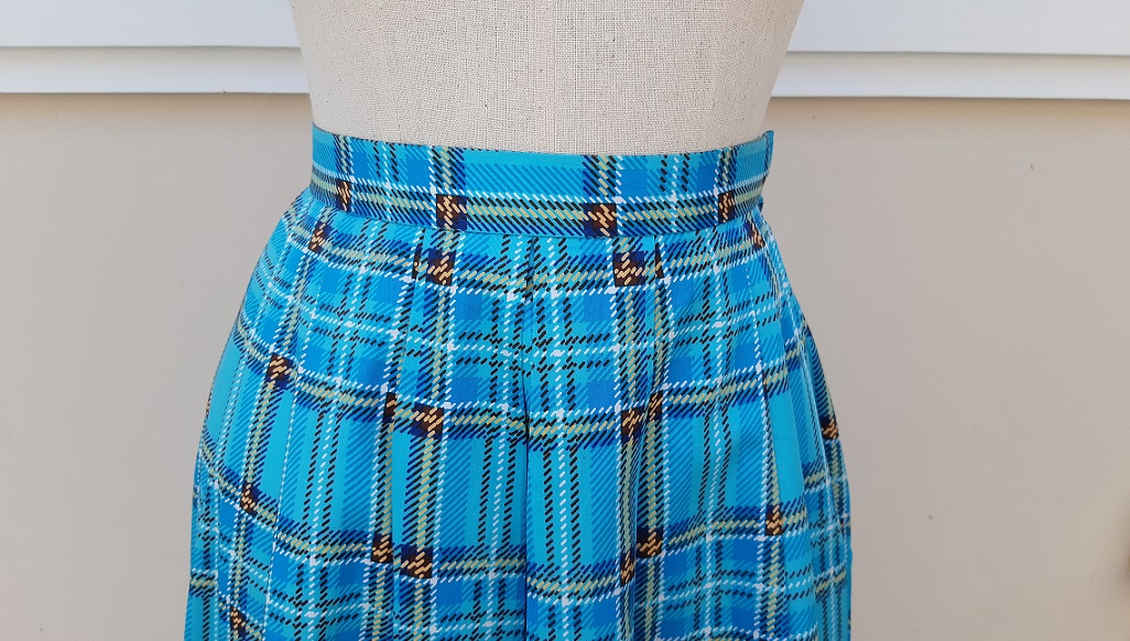 กระโปรงยาววินเทจสีฟ้า