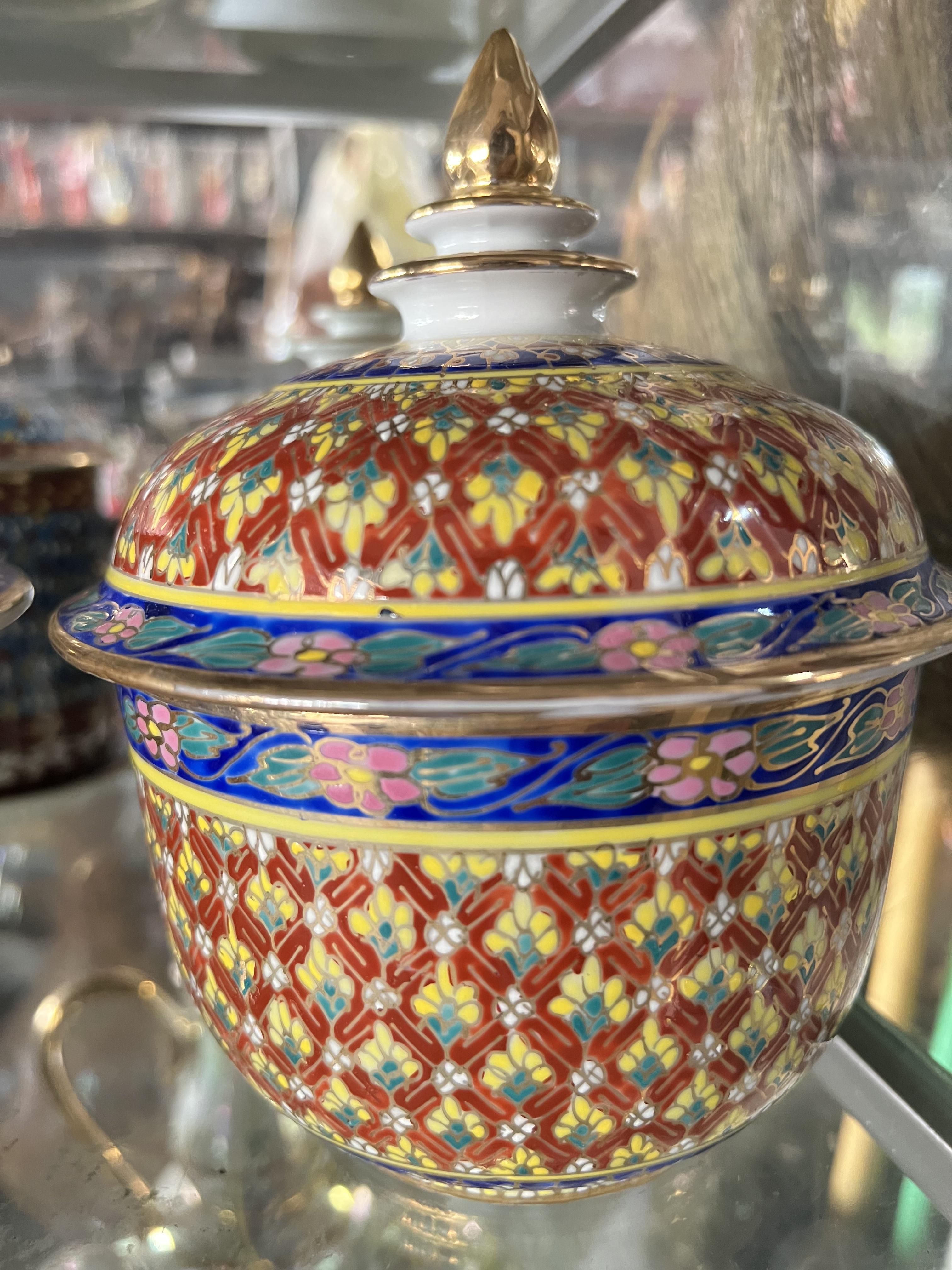 โถฝาปิดเบญจรงค์5นิ้ว