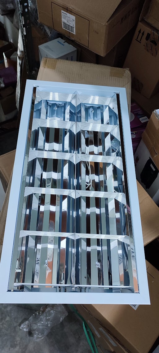 โคมตะแกรงติดลอย หลอดคู่ LED 2x18W 18วัตต์ ลอยบนฝ้า สำหรับหลอดสั้น แสงขาว 30x60cm