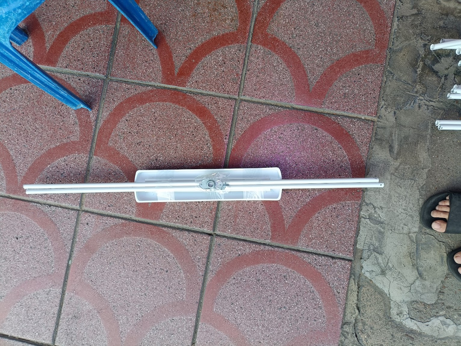 โคมไฟกล่องเหล็กตะแกรงลวด โคมไวร์การ์ด โคมตะกร้อ โคมตะแกรงเหล็ก หลอดสั้น หลอดยาว