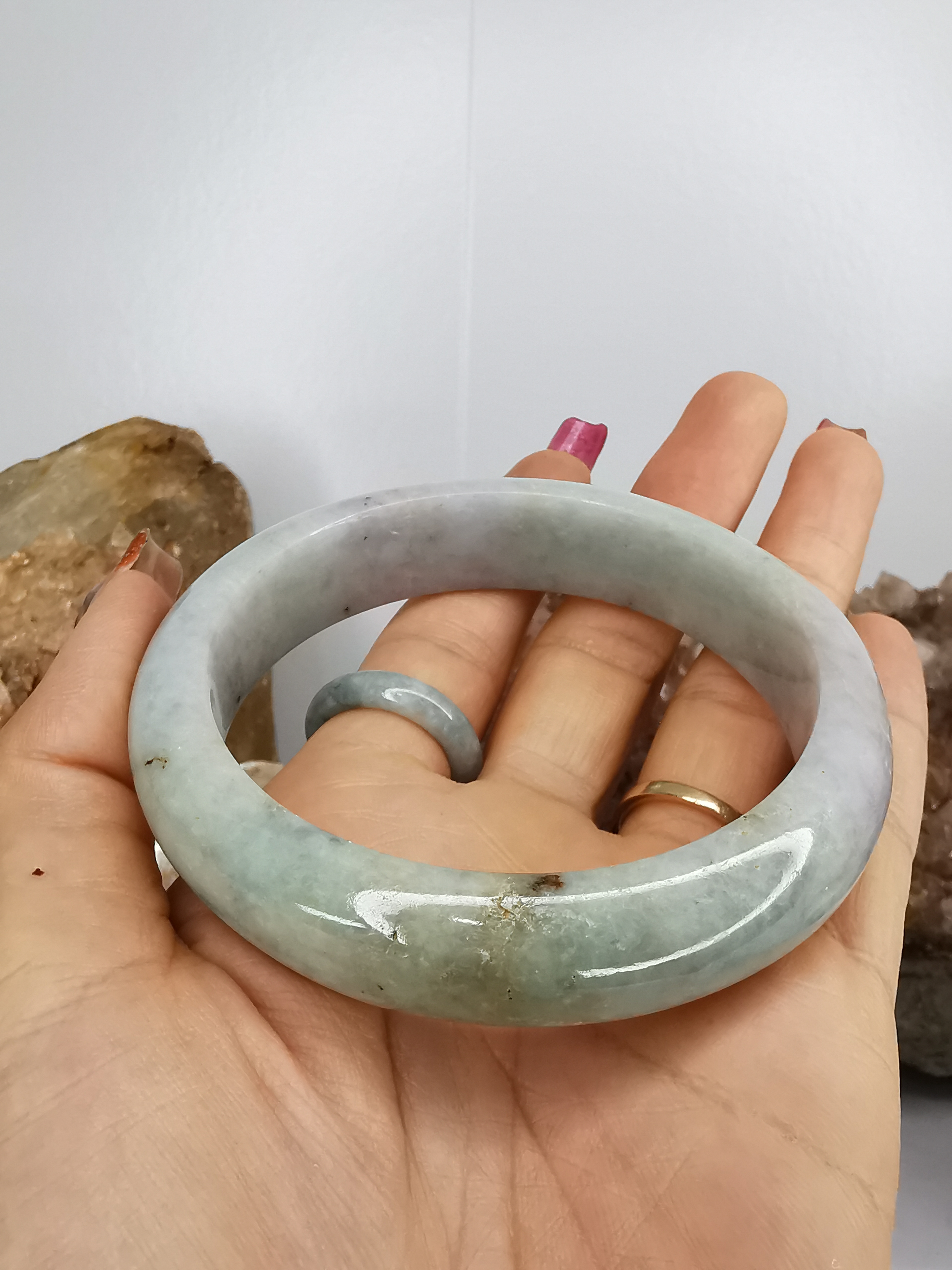 Violet Green Yellow Brown Bangle กำไลหยกเจไดต์แท้ Diameter/ เส้นผ่านศูนย์กลางด้านใน 63 mm.