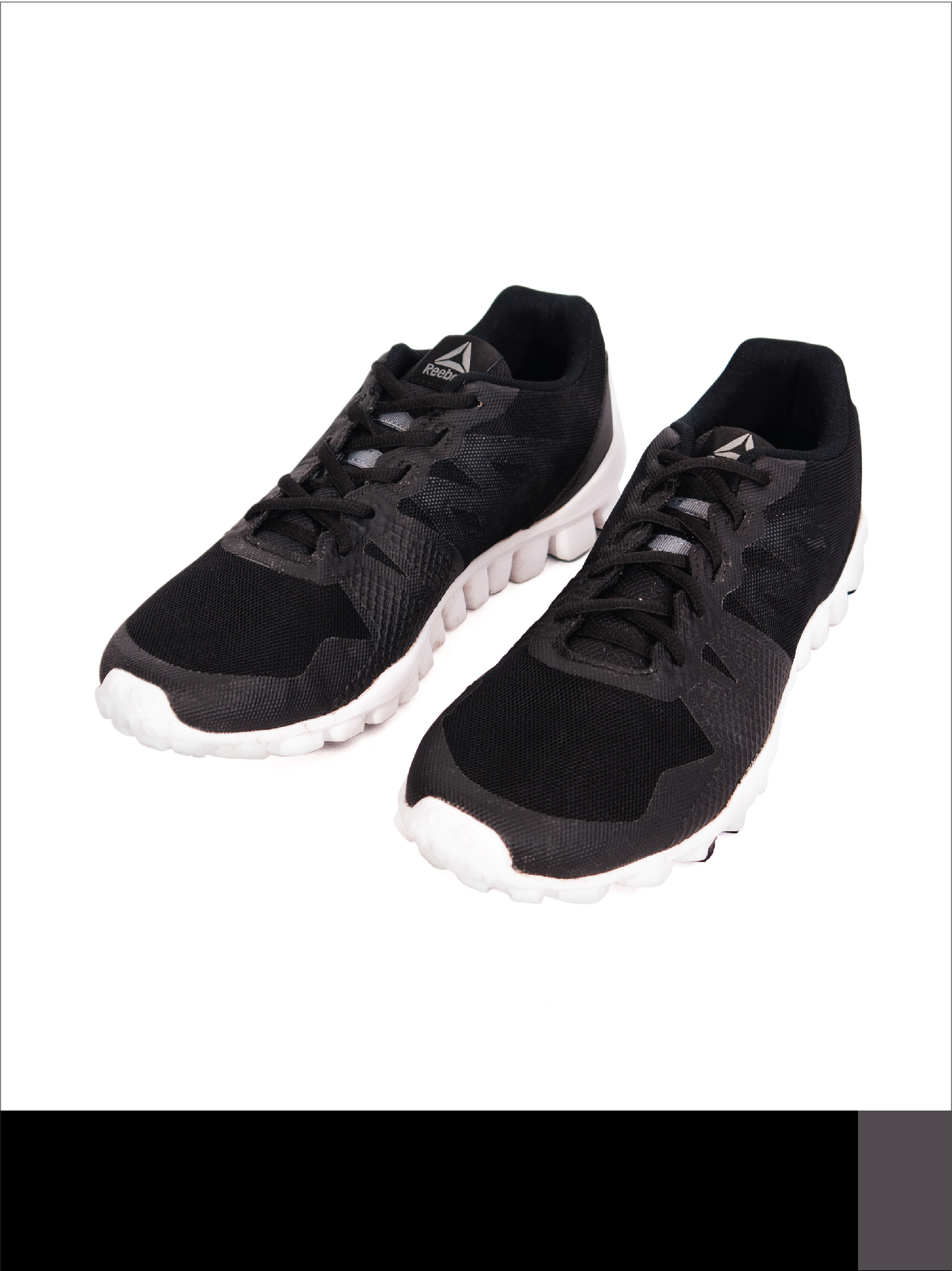 G 190066 รองเท้าวิ่ง (ผ้าใบ) Reebok ราคาเช่า 145 บาท ต่อ 1 วัน