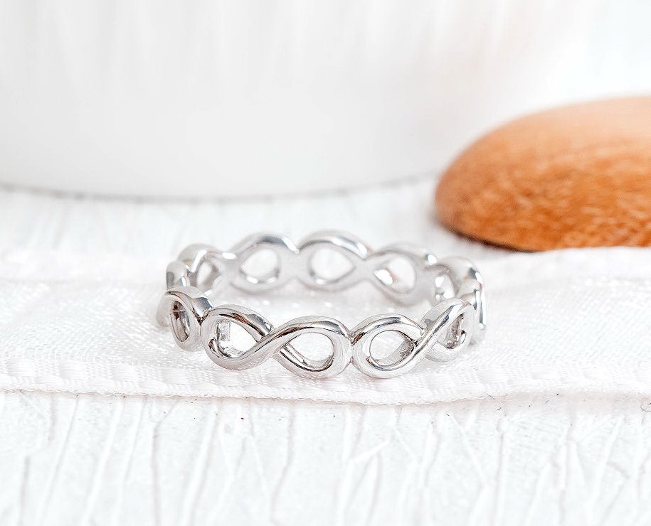 18K WHITE GOLD RING แหวน ทอง 18K Pre-order