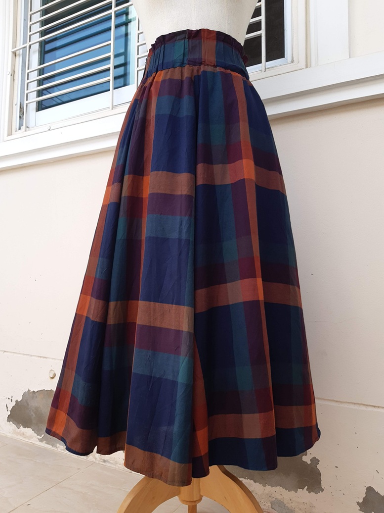 กระโปรงบานทรงเอลายสก๊อต คู่สีโทนเย็น ส้ม น้ำเงิน เขียวหัวเป็ด