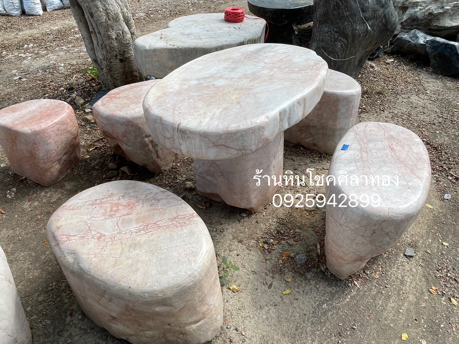 โต๊ะหินธรรมชาติ