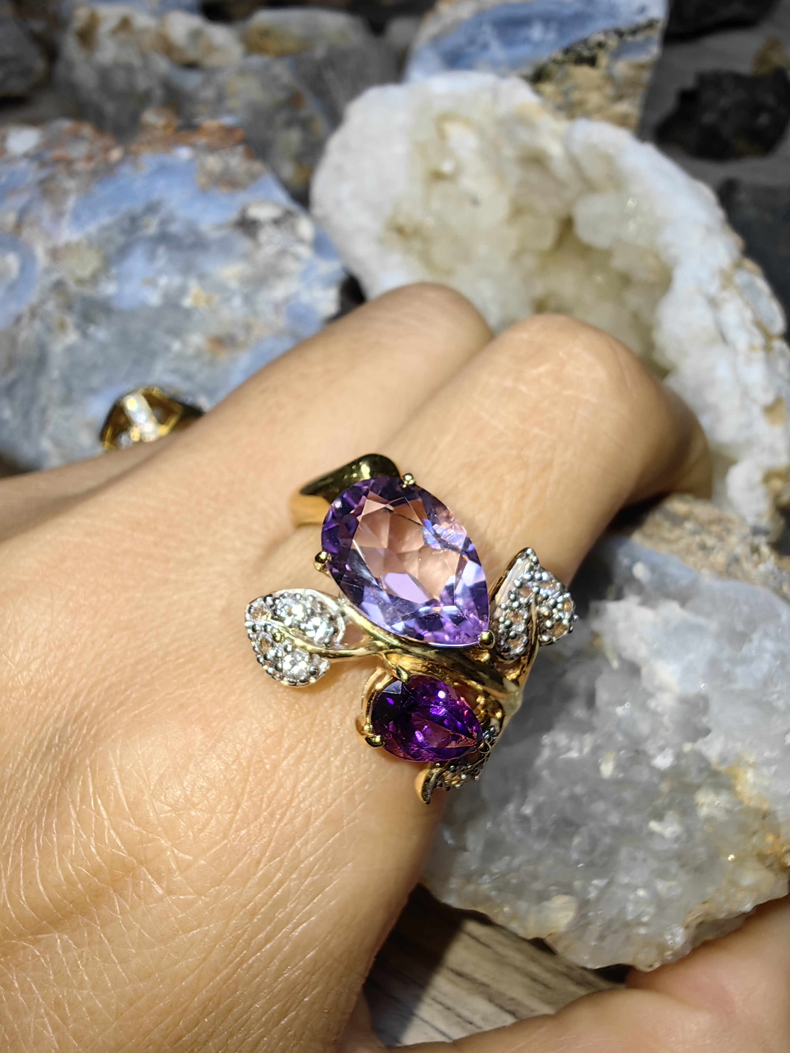 AMETHYST WHITE TOPAZ RING