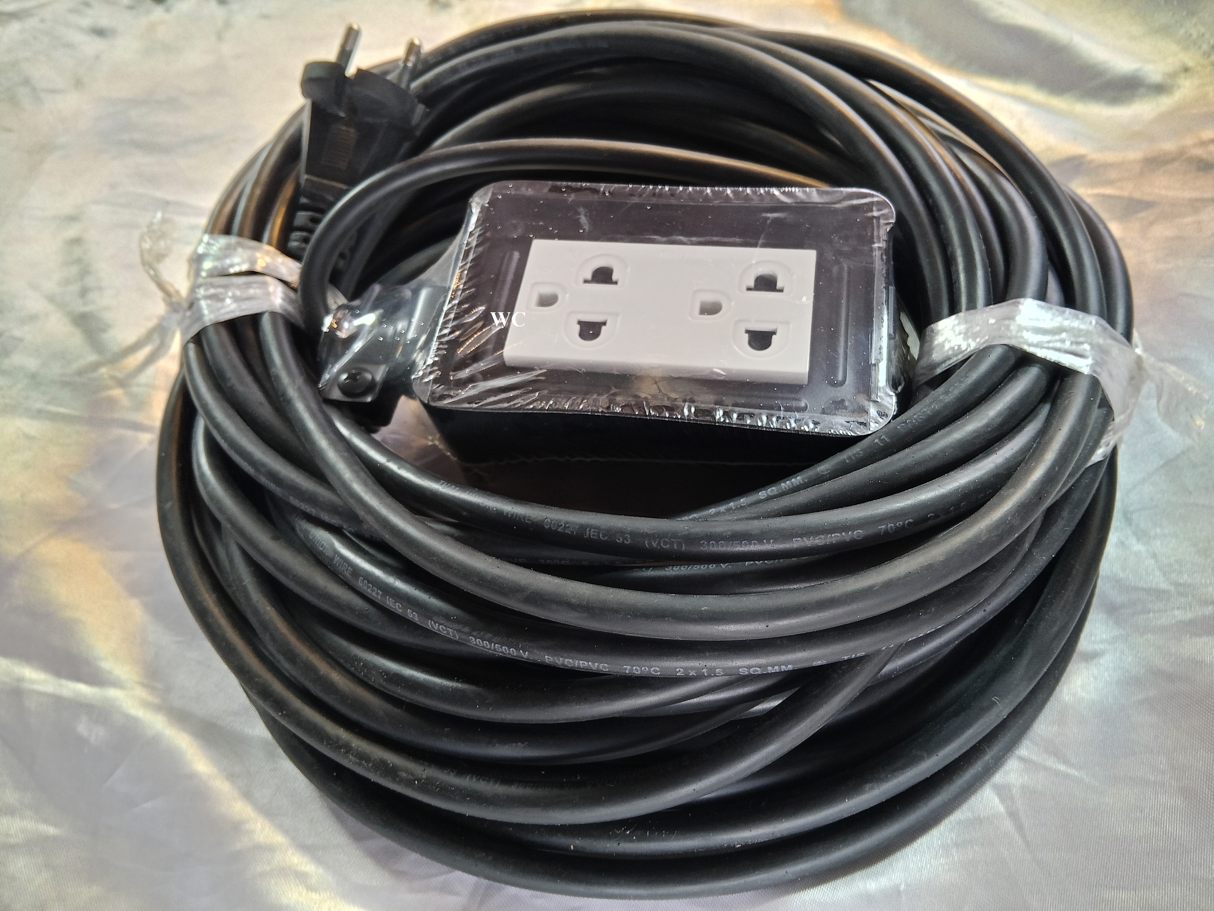 ปลั๊กไฟ ปลั๊กพ่วง บล็อกยาง บ๊อกยางพร้อมสายไฟ VENA รุ่น2x4 20เมตร ทนกระแสไฟแยอะกว่าปกติ ทนร้อน TIS-11 PART 5-2553