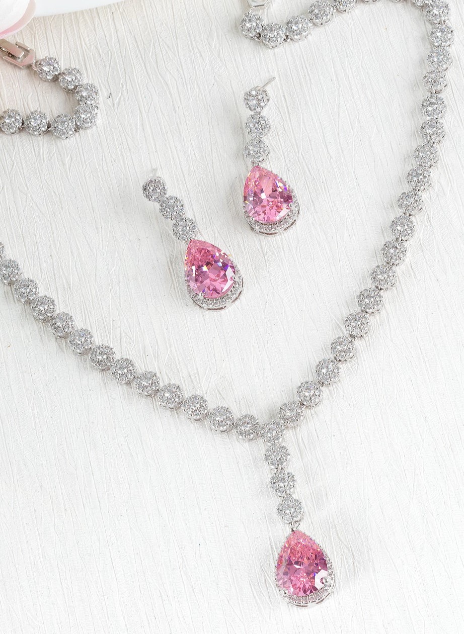 PINK SAPPHIRE DIAMOND 18K WHITE GOLD NECKLACE EARRING สร้อยคอ ต่างหู แซฟไฟร์สีชมพู ล้อมเพชร ทอง 18K Pre-order