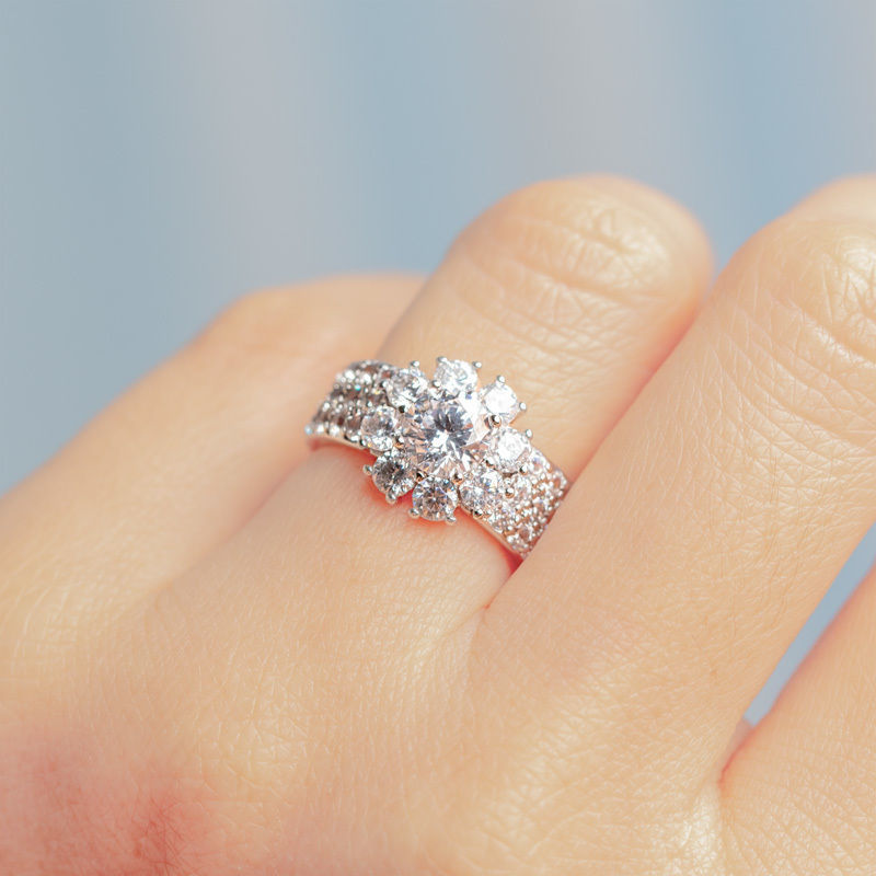 DIAMOND 18K WHITE GOLD RING แหวน เพชร ทอง 18K Pre-order