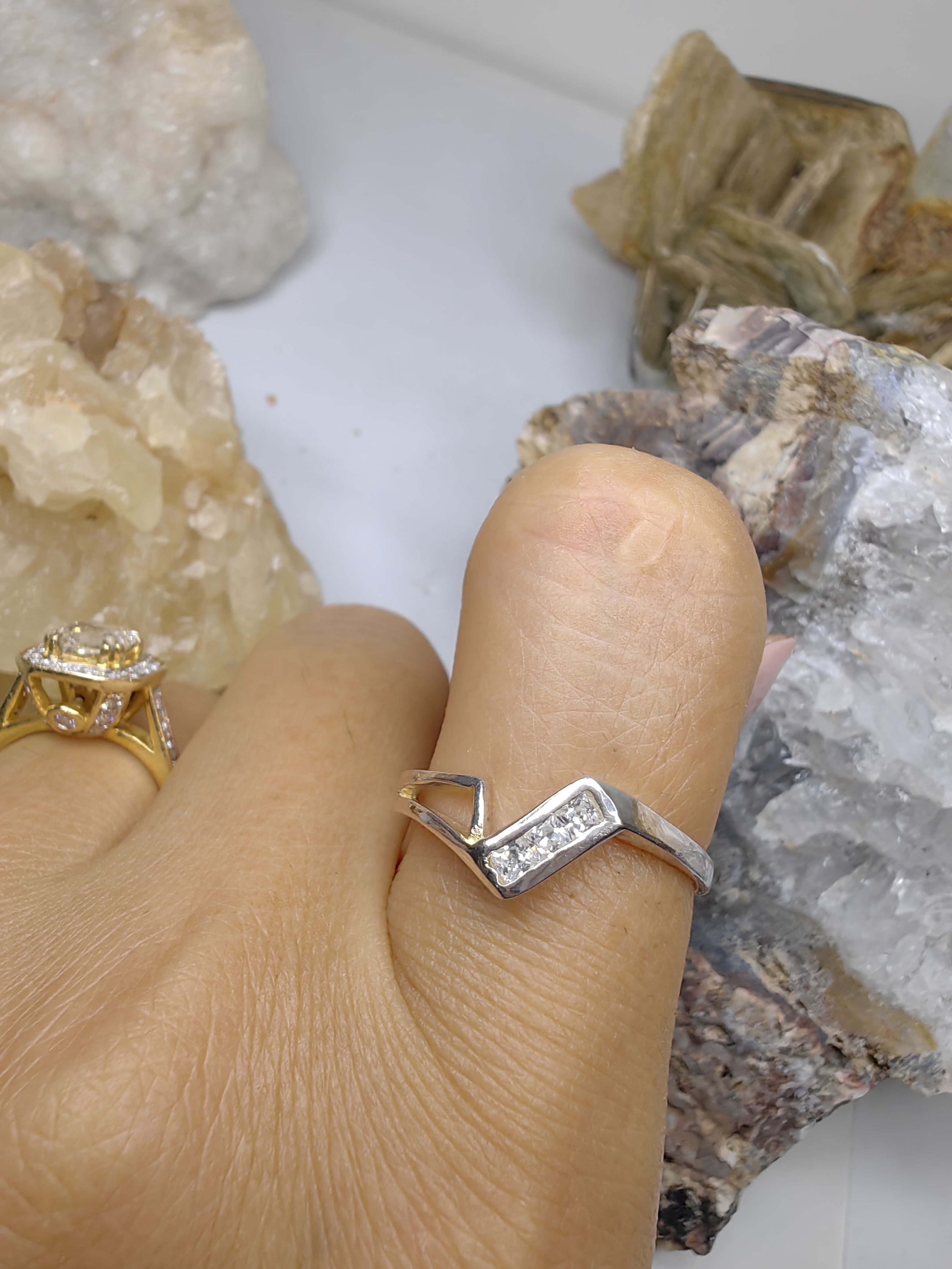 แหวนเพชร CZ เงินแท้ 92.5% Cubic Zirconia 925 Sterling Silver Ring Size 57