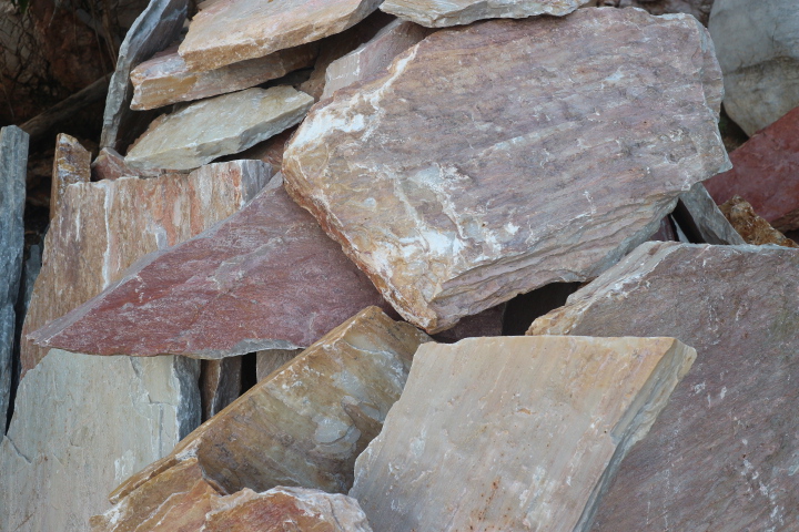 หินแผ่นหยกชมพู