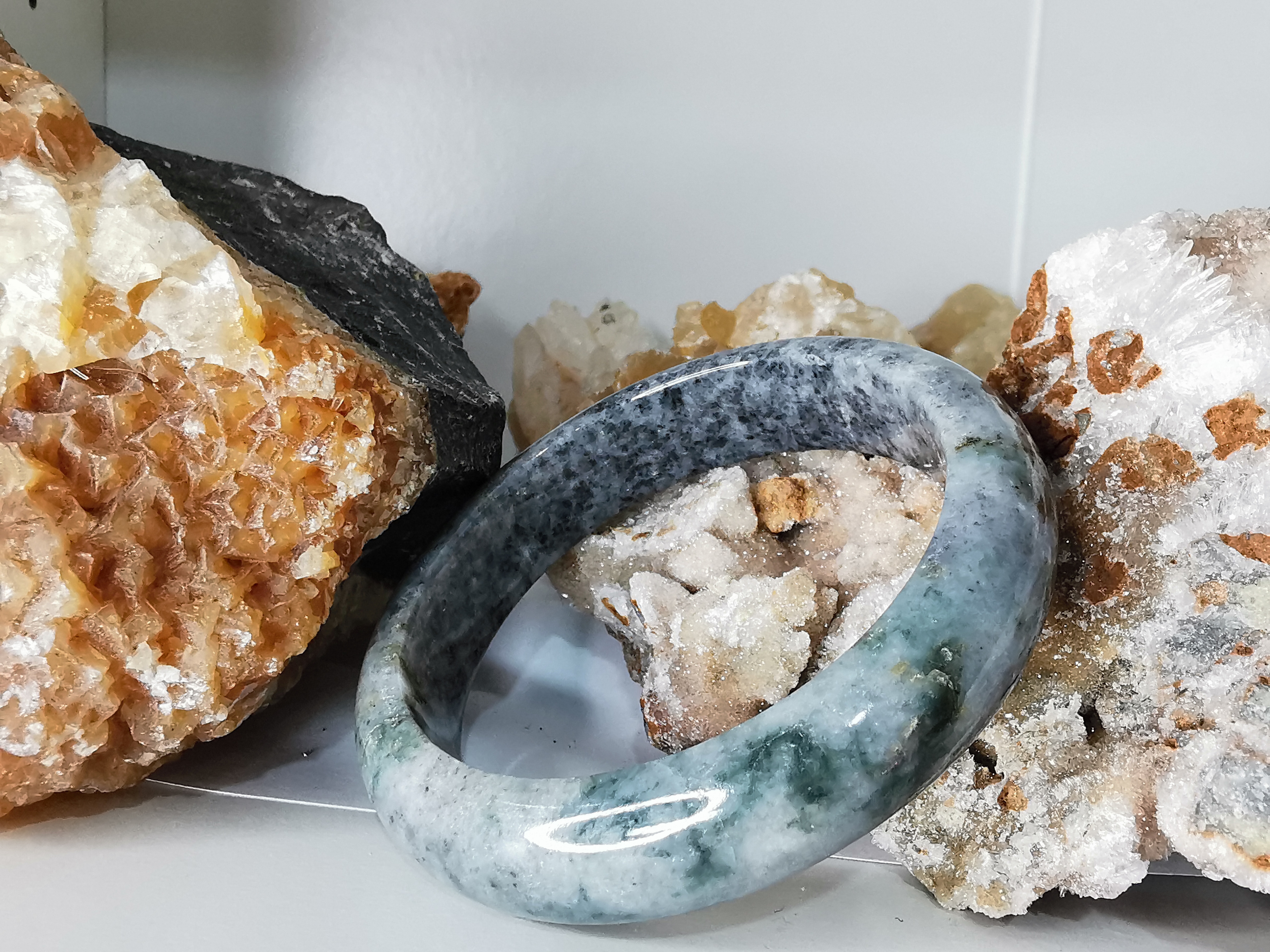 Grey Black White Green Jade Bangle กำไลหยกเจไดต์แท้ Diameter/ เส้นผ่านศูนย์กลางด้านใน 55 mm.