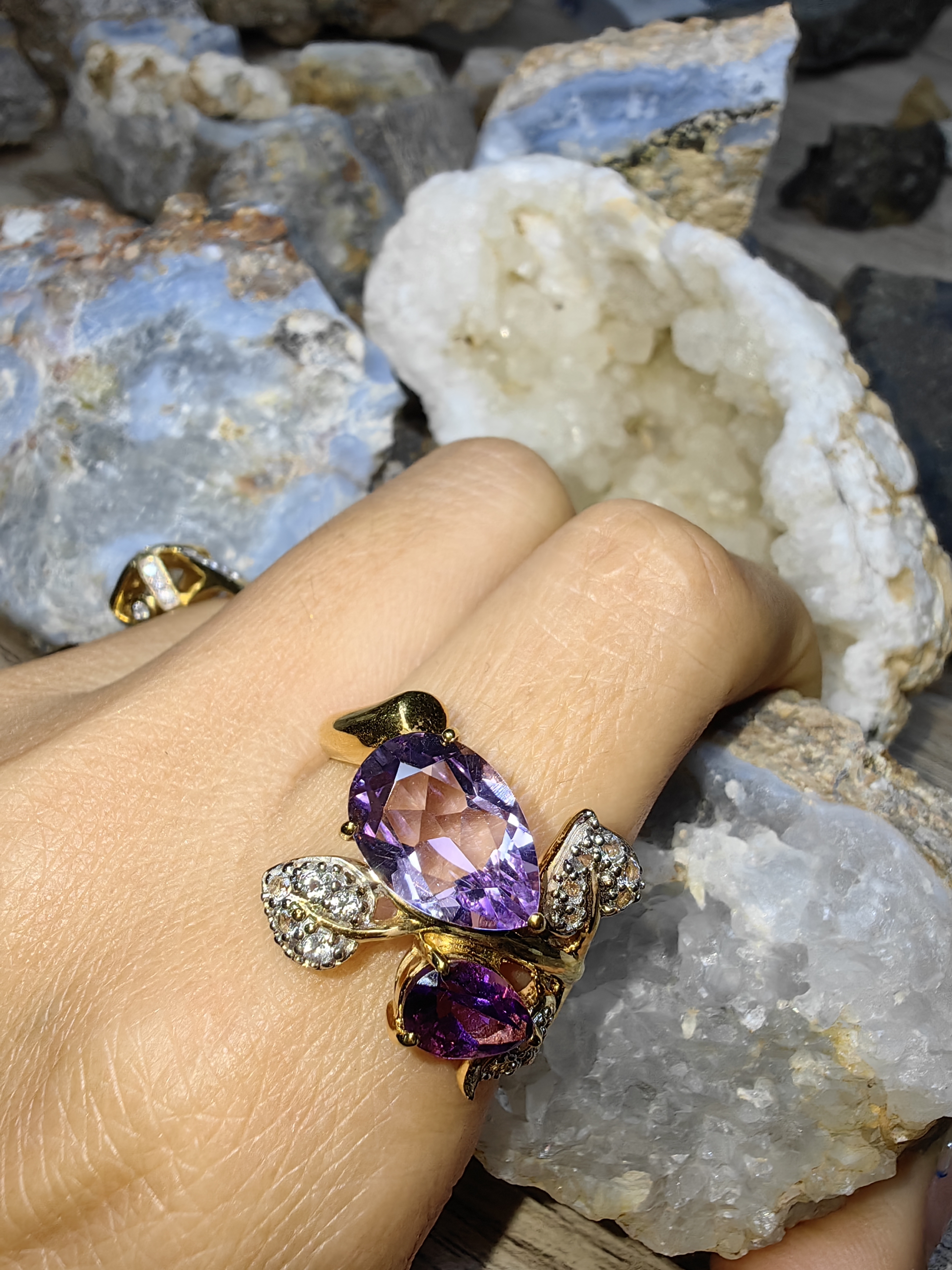 AMETHYST WHITE TOPAZ RING
