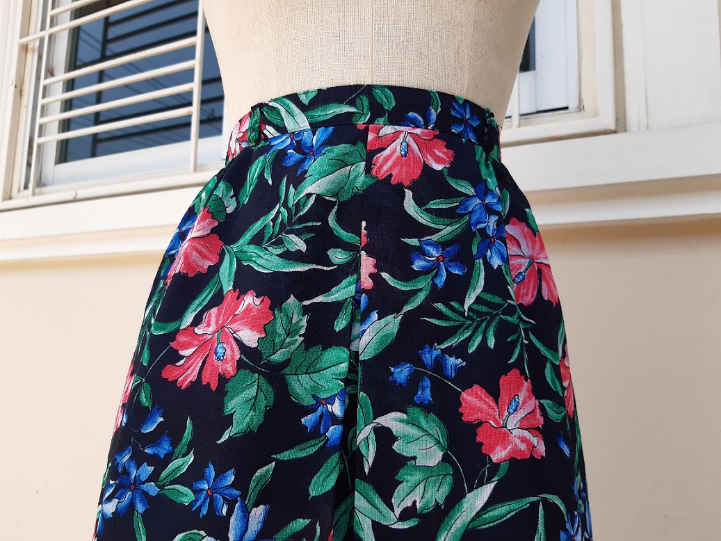 กระโปรงวินเทจลายดอกไม้