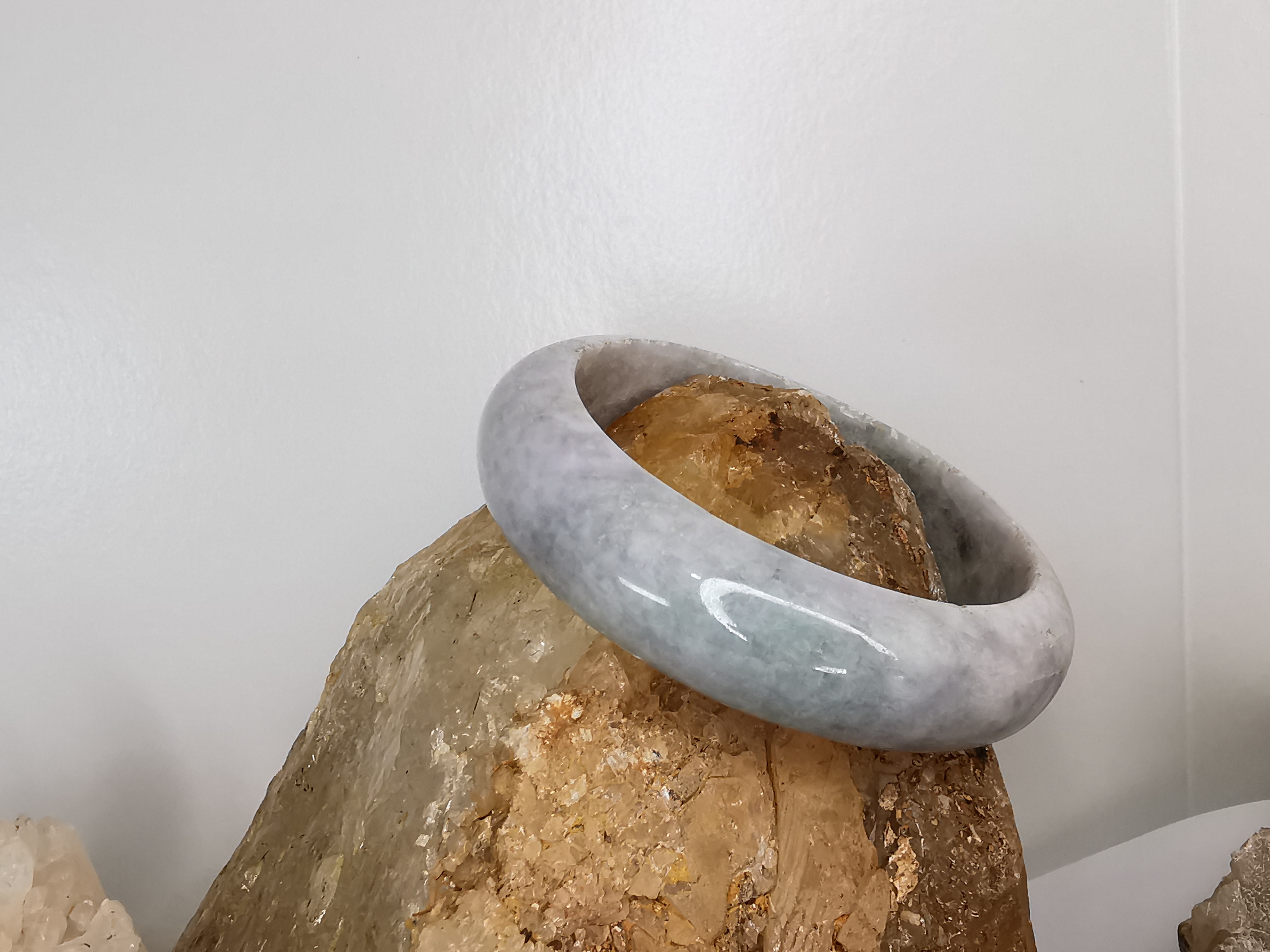 Blue White Green Jade Bangle กำไลหยกเจไดต์แท้ Diameter/ เส้นผ่านศูนย์กลางด้านใน 55 mm.