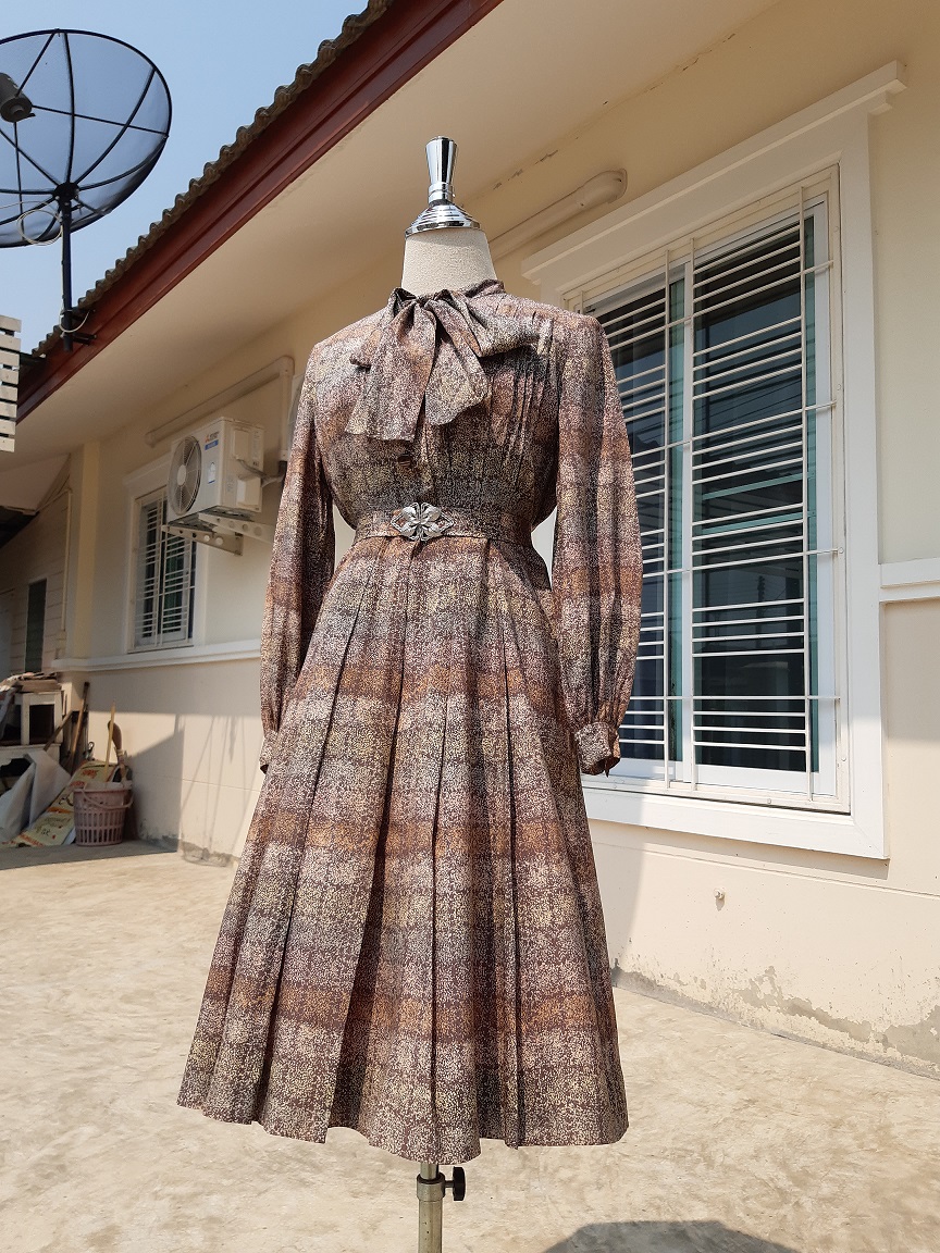 เดรสวินเทจสีชมพูมือสอง