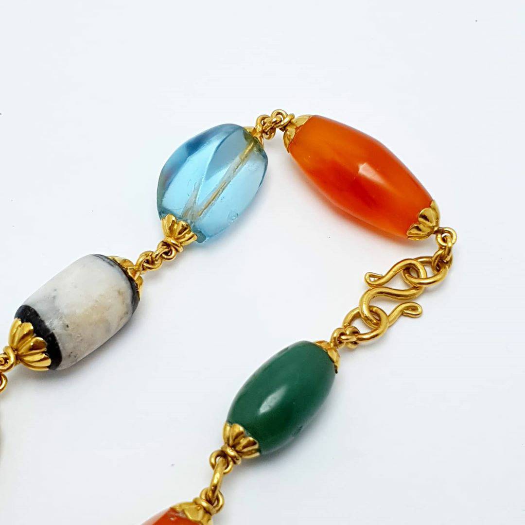 ❎✖️🚫ขายแล้ว(SoIdOut)🚫✖️❎สร้อยข้อมือทอง 90% ตะขอ 96.5% ลูกปัดทราวดีแท้ เม็ดใหญ่ วัดความยาวได้ 8 นิ้ว แต่ใส่จริงสำหรับข้อมือ 7 นิ้ว น้ำหนัก 19.91 กรัม