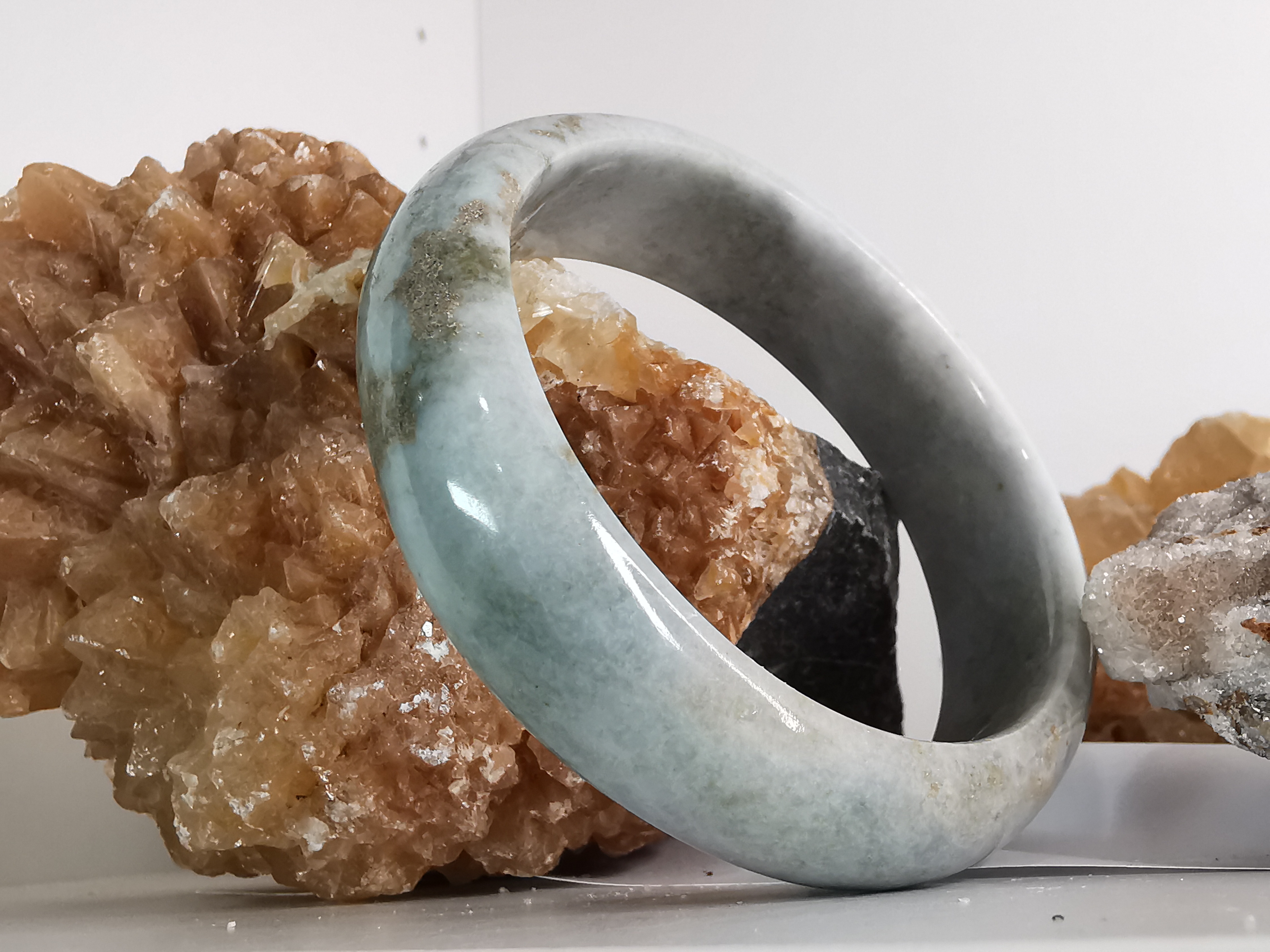 Green White Yellow Jade Bangle กำไลหยกเจไดต์แท้ Diameter/ เส้นผ่านศูนย์กลางด้านใน 59 mm.