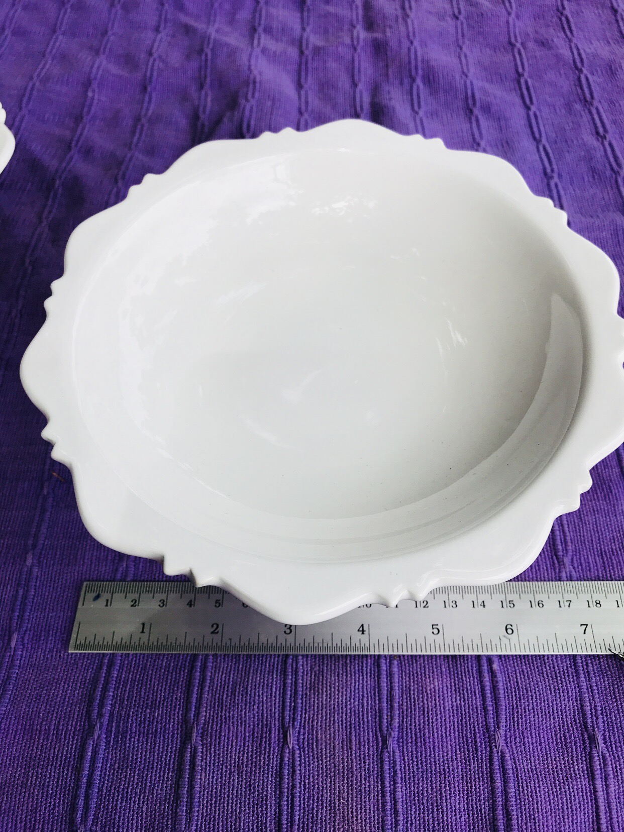 พานเชิงสีขาว7”