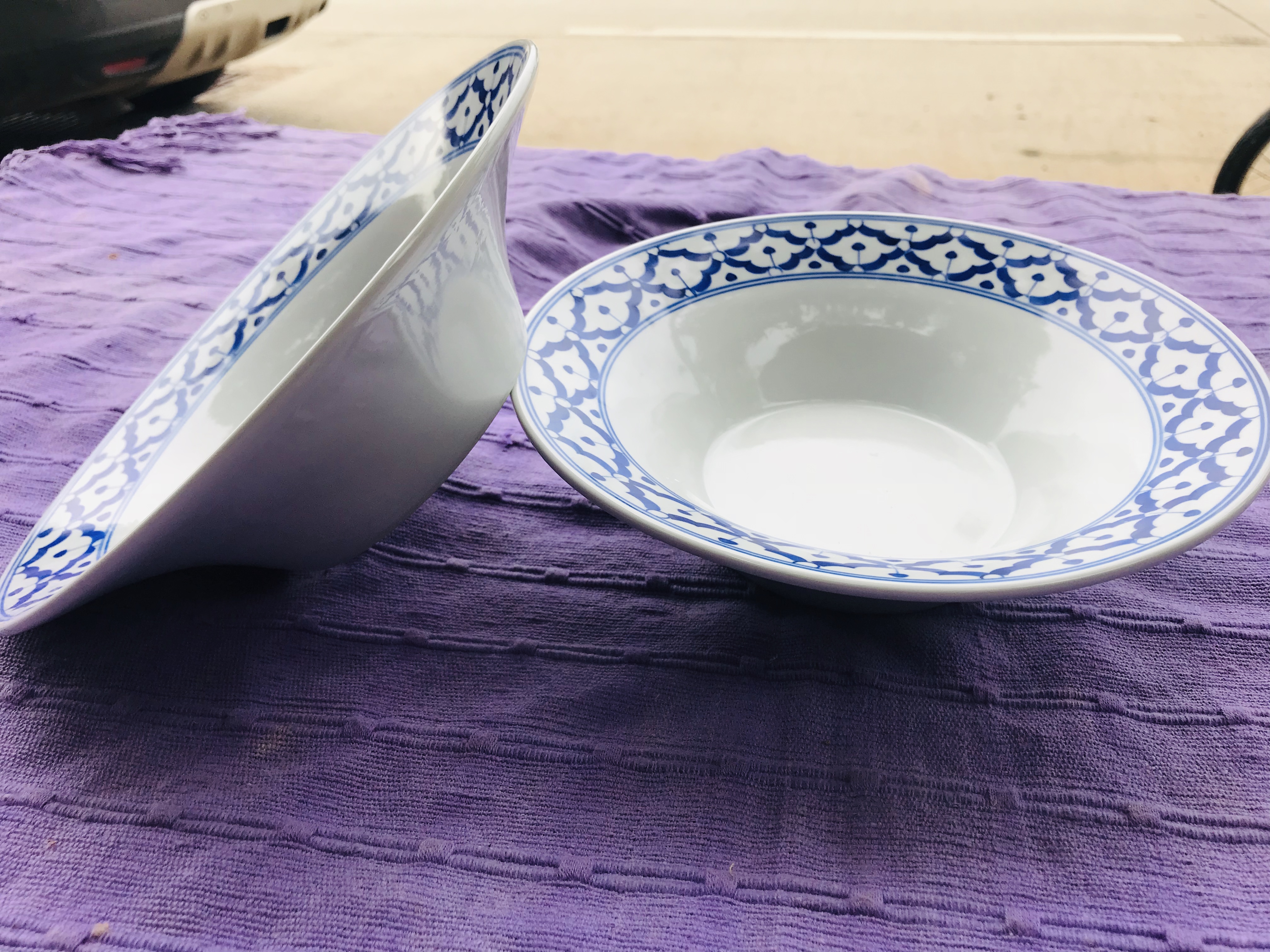 ชามลายไทยปากบาน8"