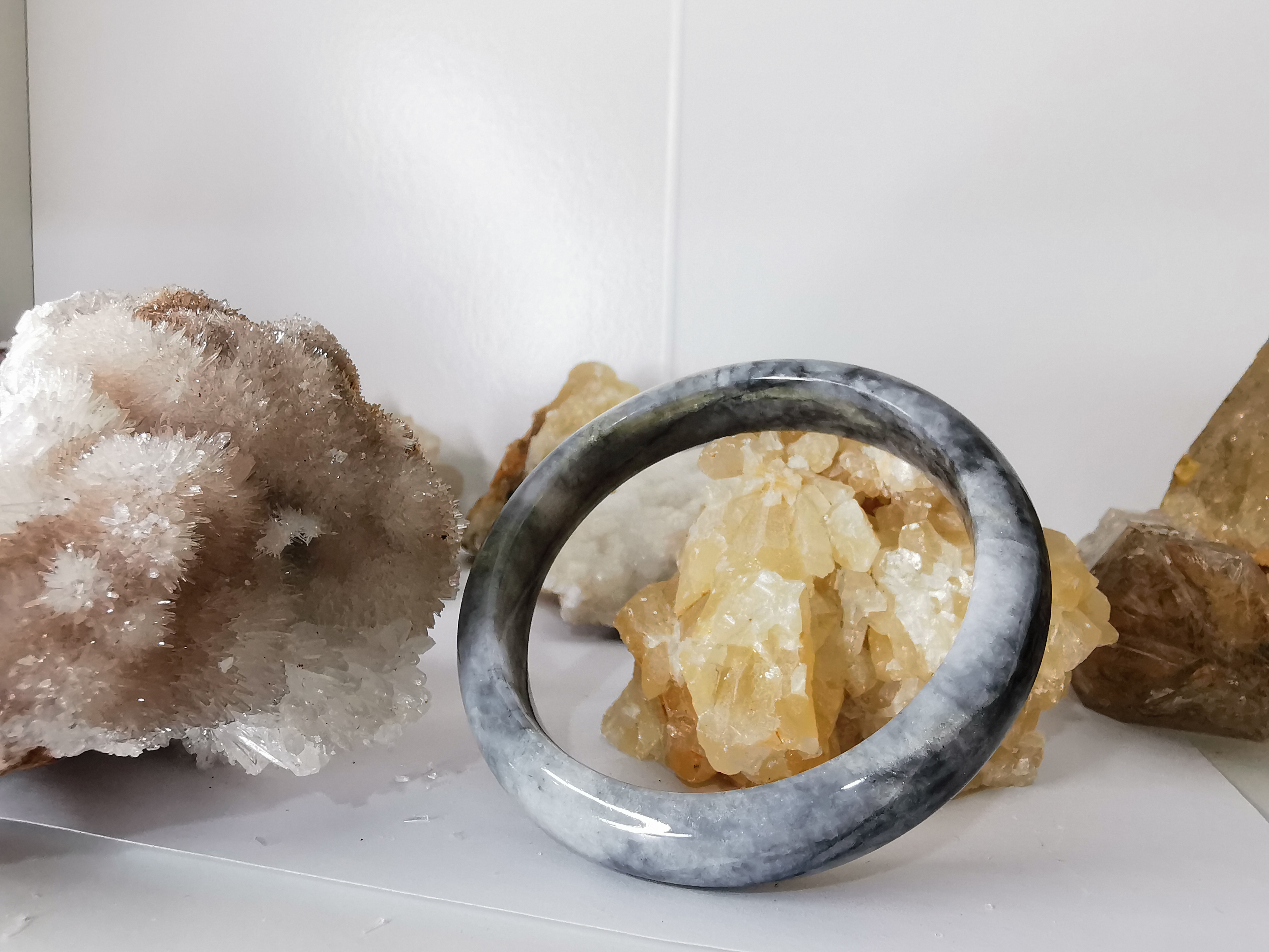 Grey Black Yellow Jade Bangle กำไลหยกเจไดต์แท้ Diameter/ เส้นผ่านศูนย์กลางด้านใน 59 mm.