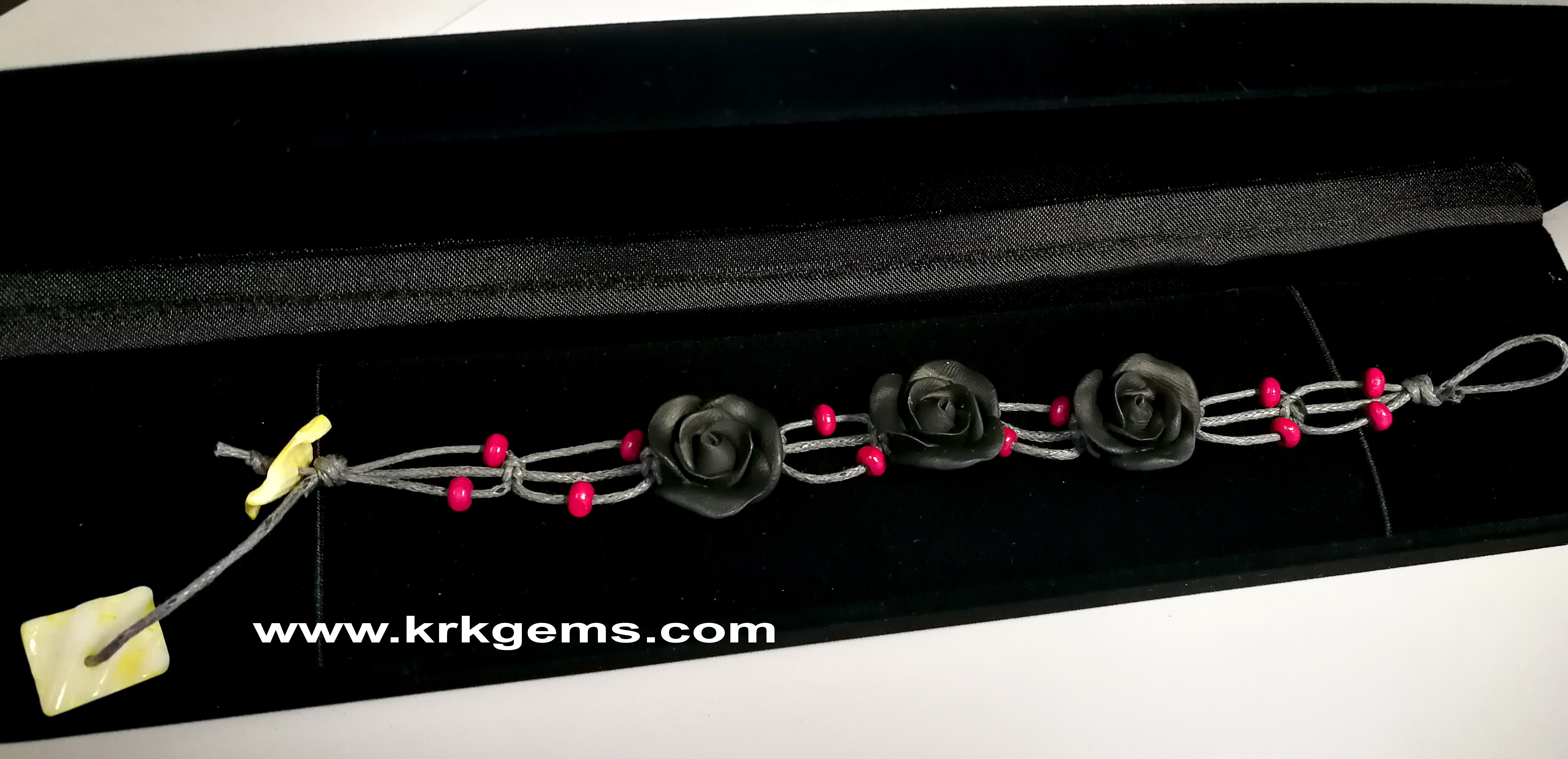 CLASSIC BLACK ROSE HANDMADE CLAY BRACELET