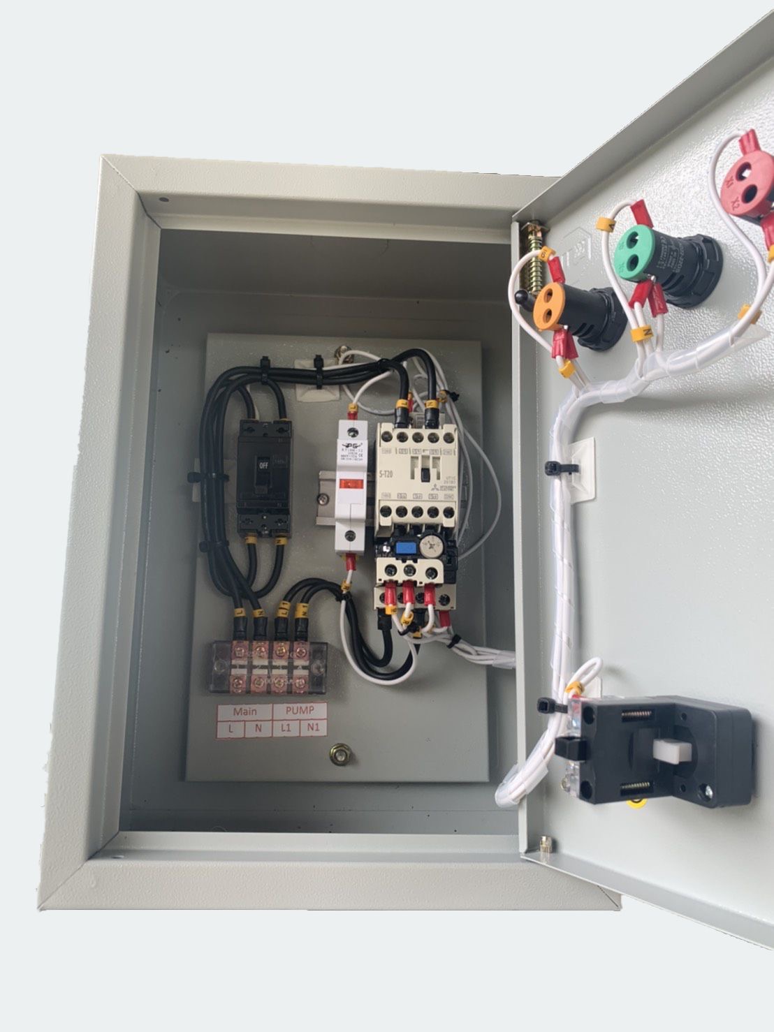 ตู้ควบคุมปั๊มน้ำ1 HP 220 v เปิดปิดธรรมดา ตู้เหล็ก