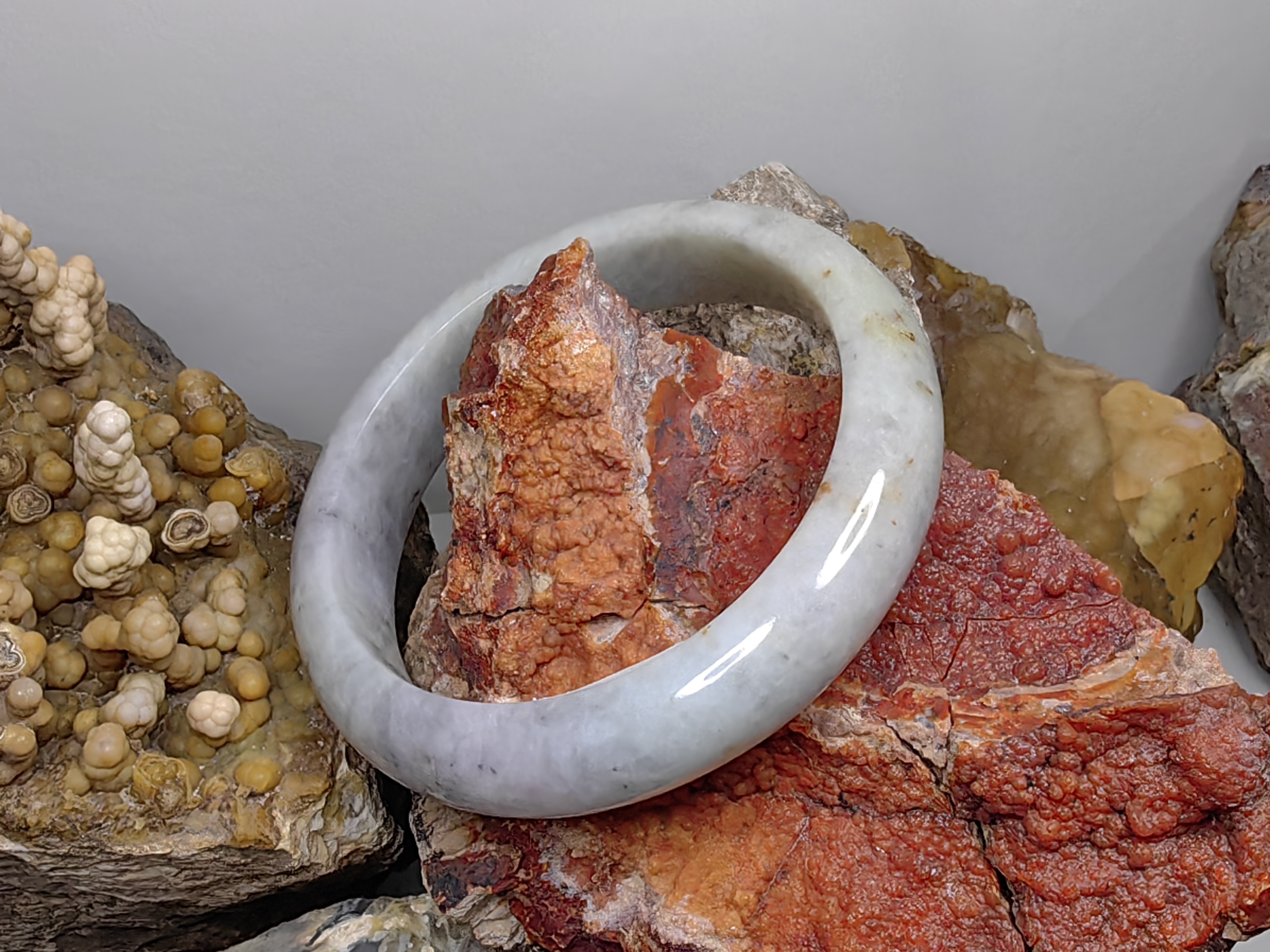 Burmese Jadeite Bangle Size 63 กำไลหยกเจไดต์พม่า Diameter/ เส้นผ่านศูนย์กลางด้านใน 63 mm.