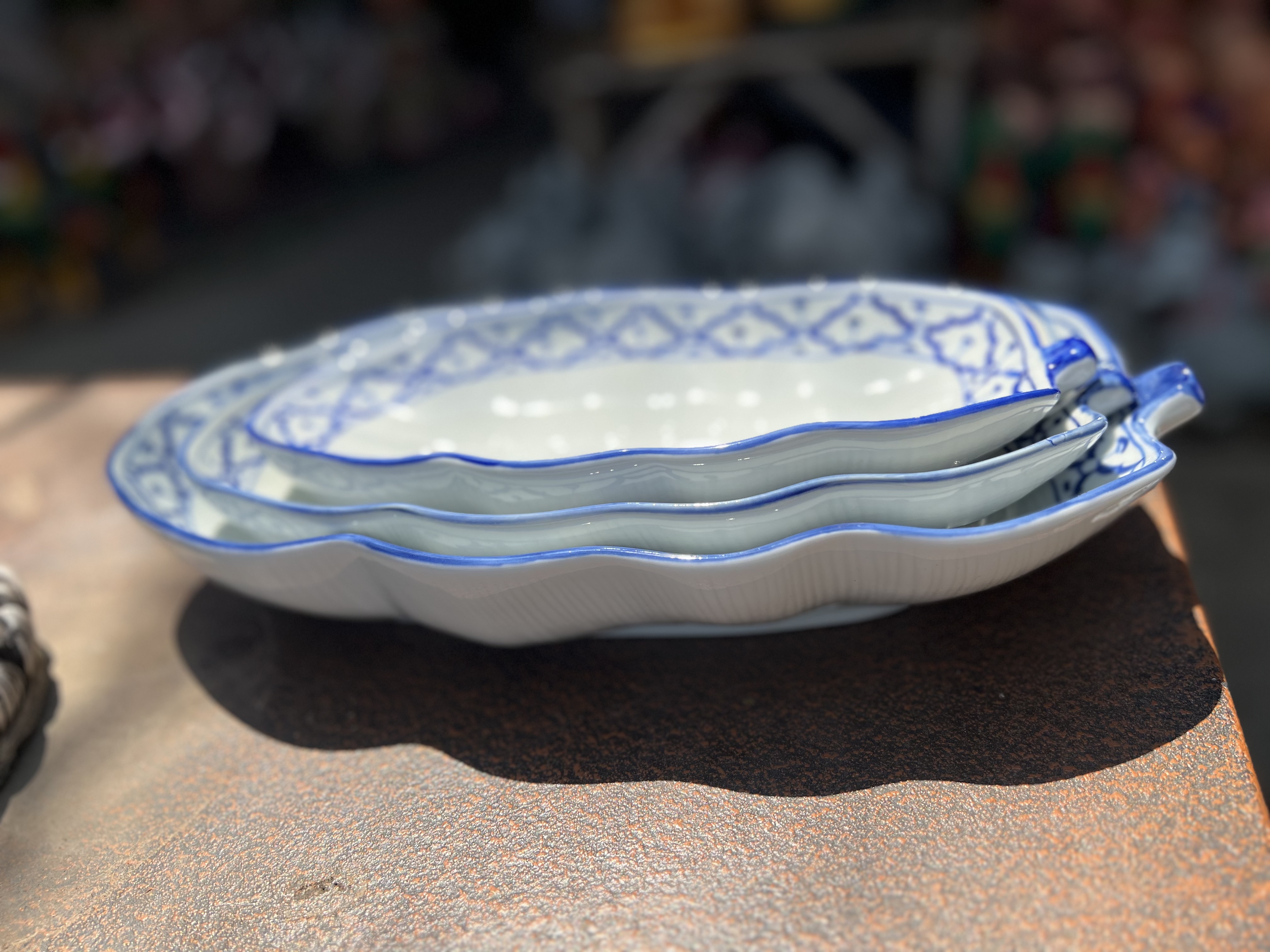 จานใบตองลายไทย12"